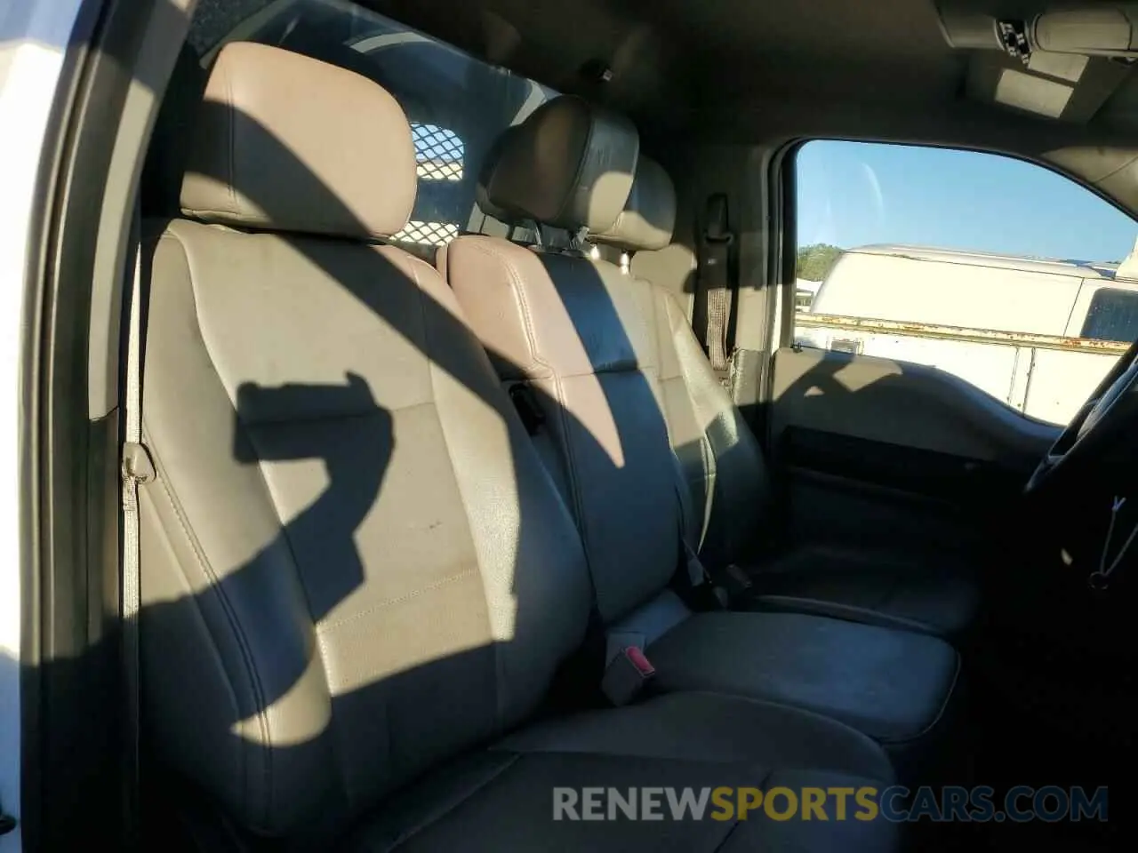 10 Photograph of a damaged car 1FDUF5GT3KEE36484 FORD F550 2019