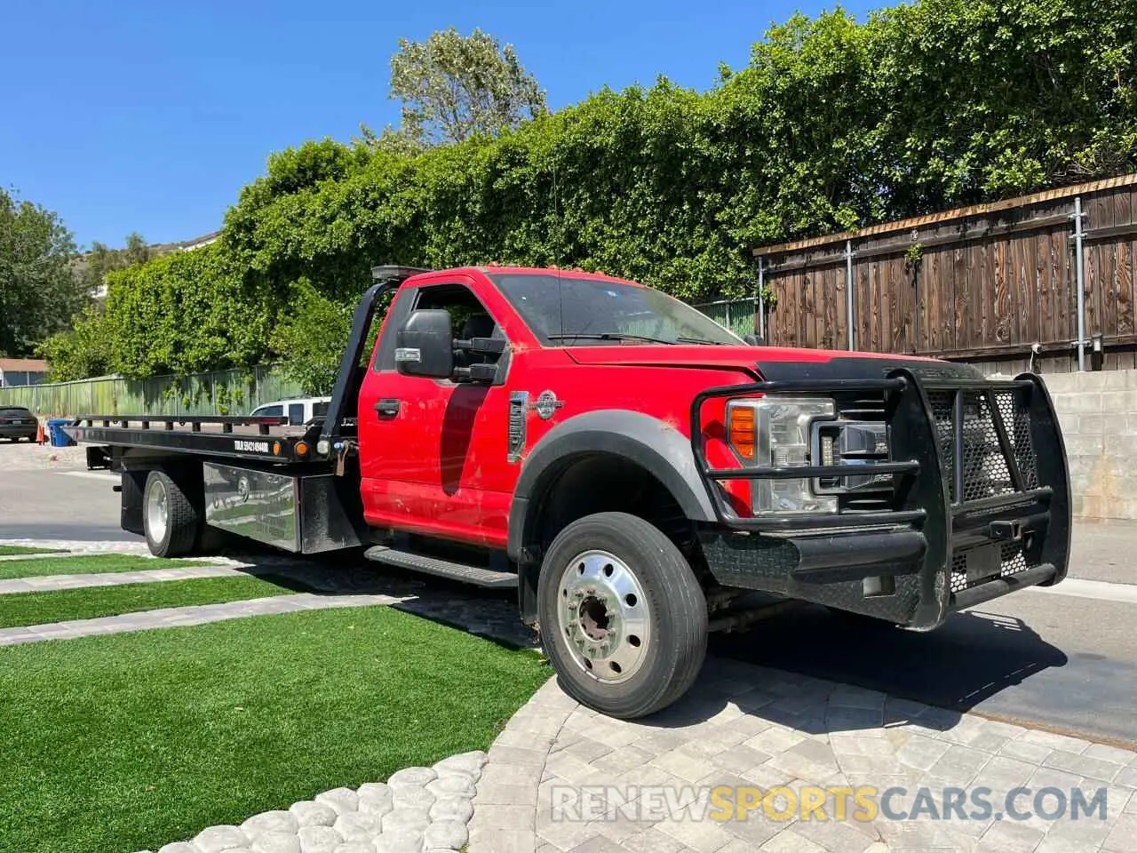 1 Photograph of a damaged car 1FDUF5GTXKED16424 FORD F550 2019