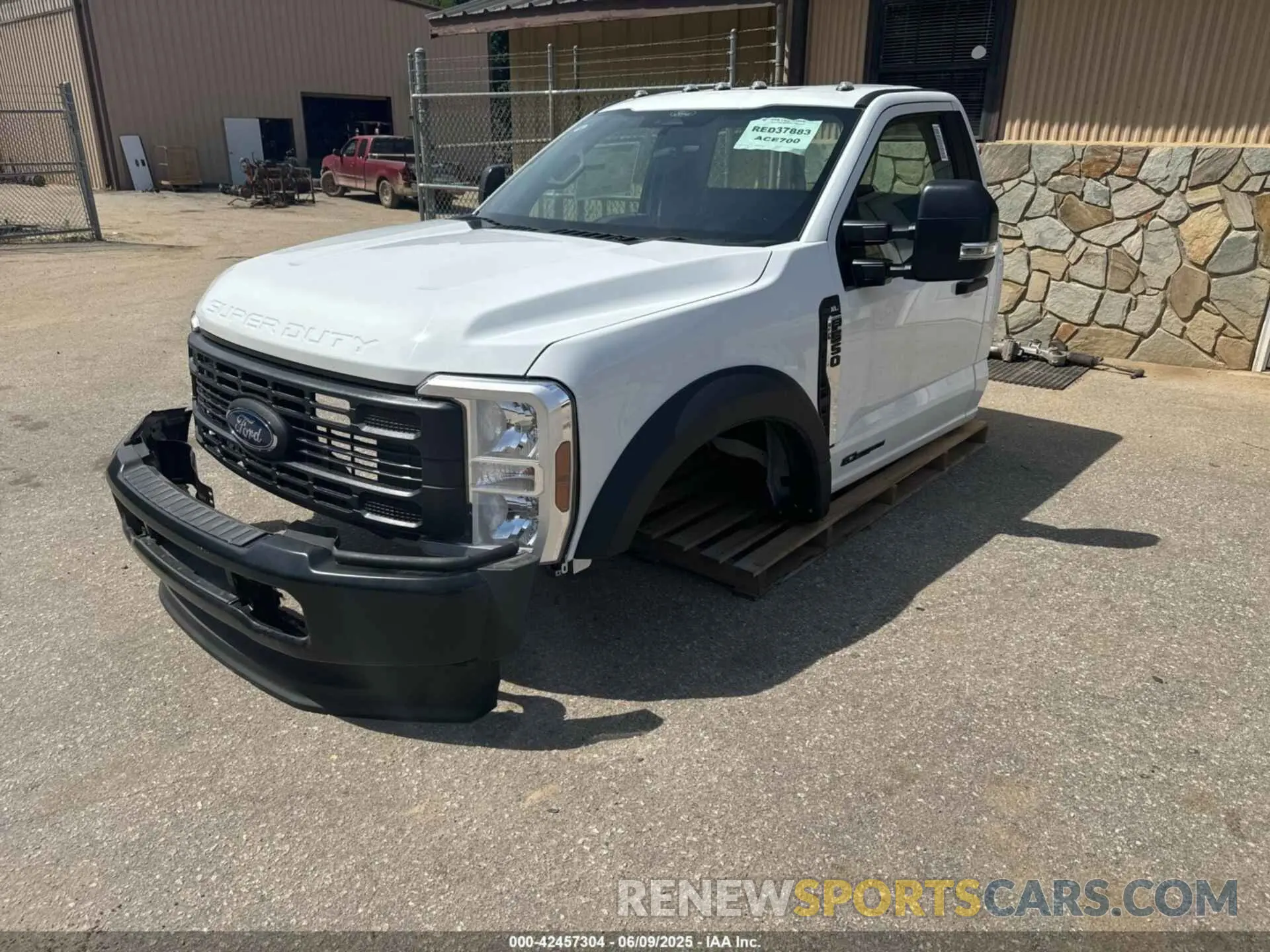 2 Photograph of a damaged car 1FDUF5HT3RED37883 FORD F550 2024