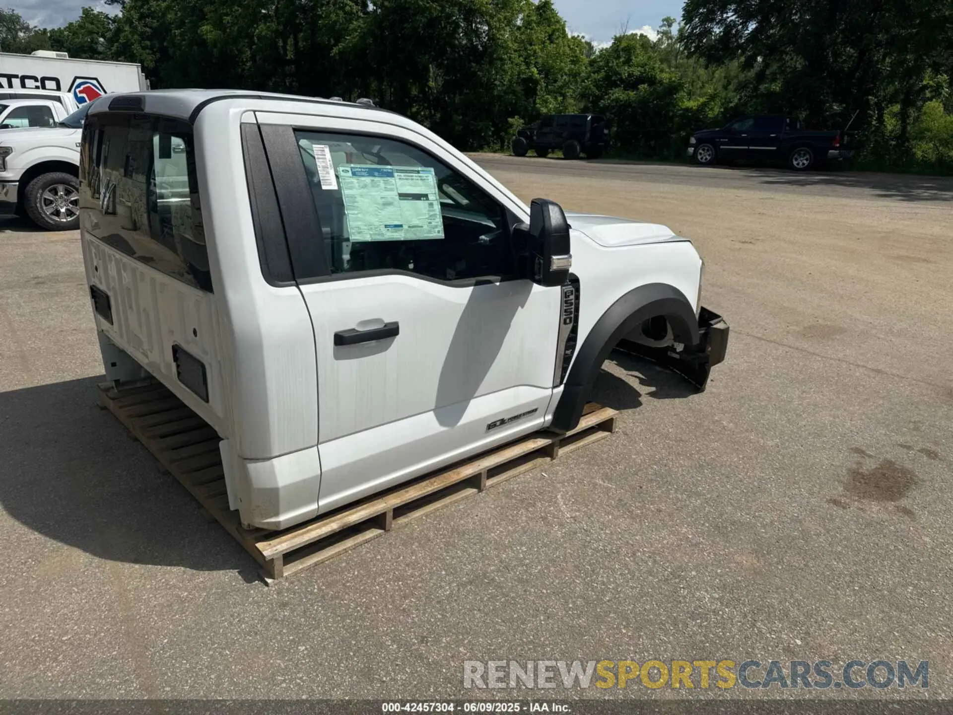 4 Photograph of a damaged car 1FDUF5HT3RED37883 FORD F550 2024
