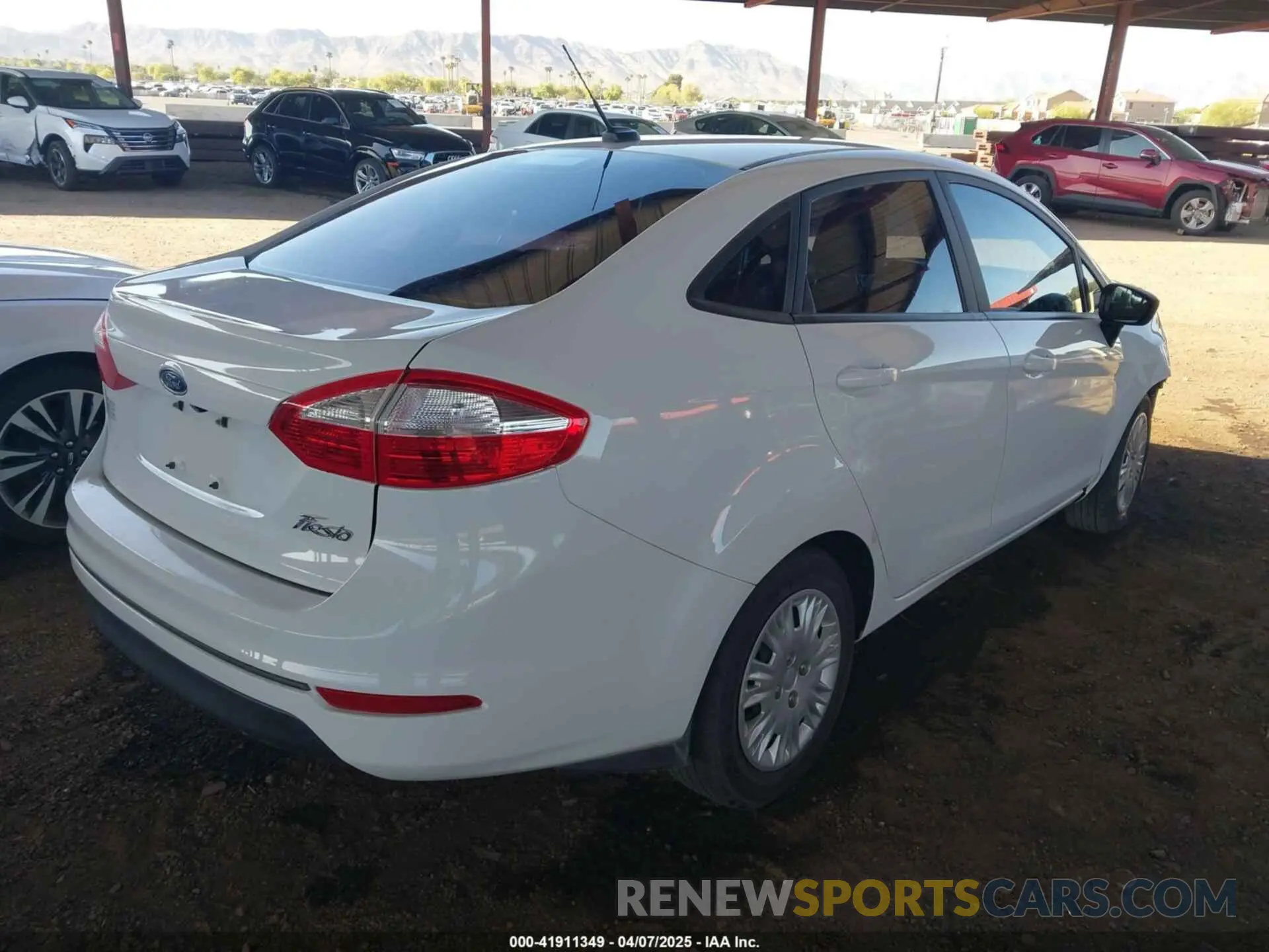 4 Photograph of a damaged car 3FADP4AJ3KM164036 FORD FIESTA 2019
