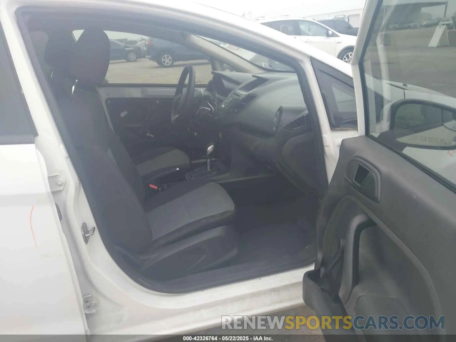 5 Photograph of a damaged car 3FADP4AJ5KM112102 FORD FIESTA 2019