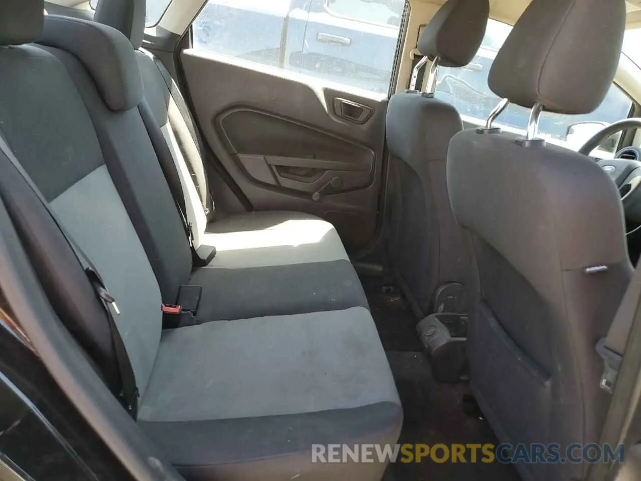 10 Photograph of a damaged car 3FADP4AJ5KM127828 FORD FIESTA 2019