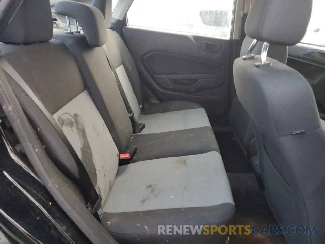 10 Photograph of a damaged car 3FADP4AJ6KM162670 FORD FIESTA 2019