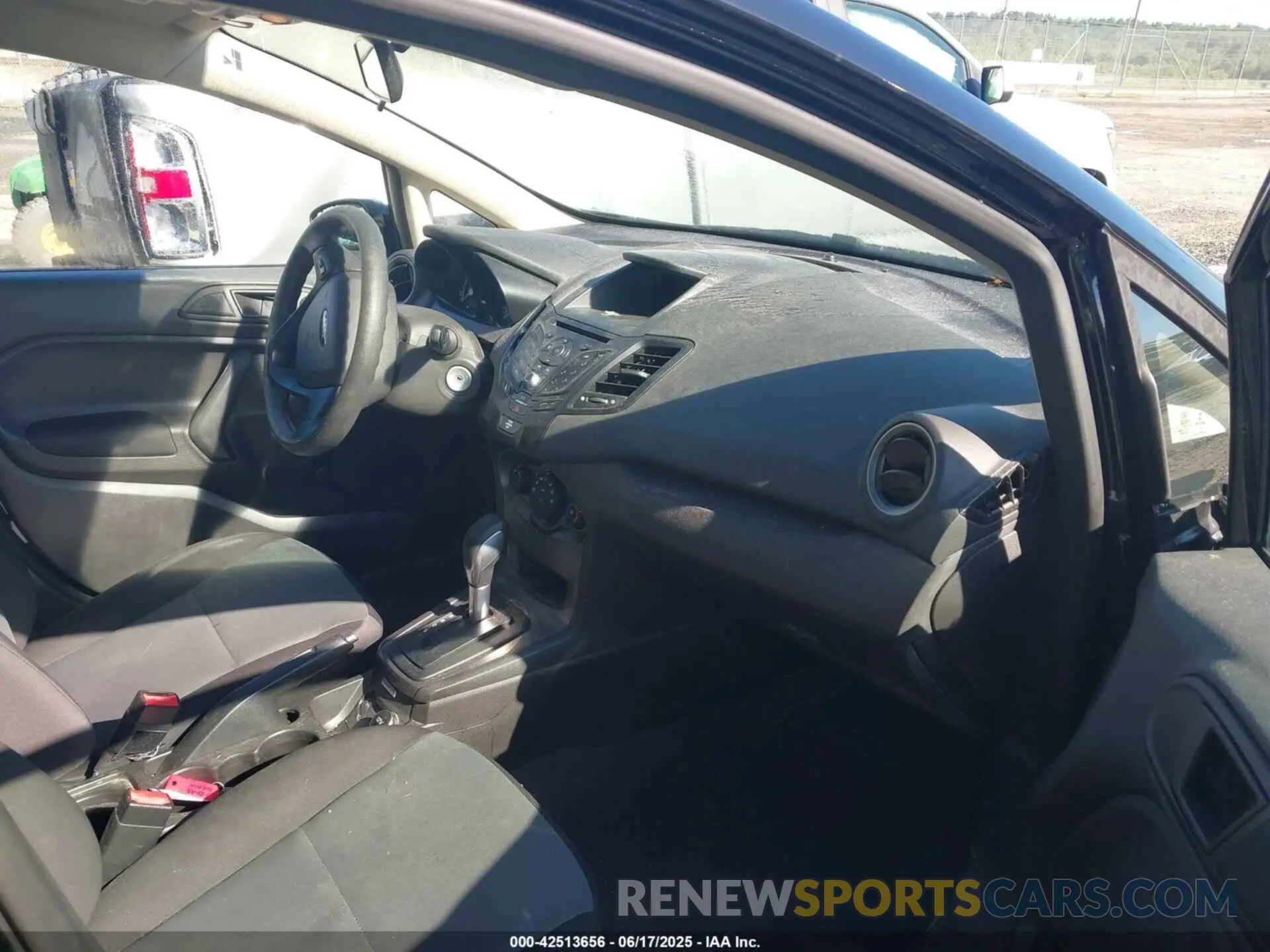 5 Photograph of a damaged car 3FADP4AJ9KM125628 FORD FIESTA 2019