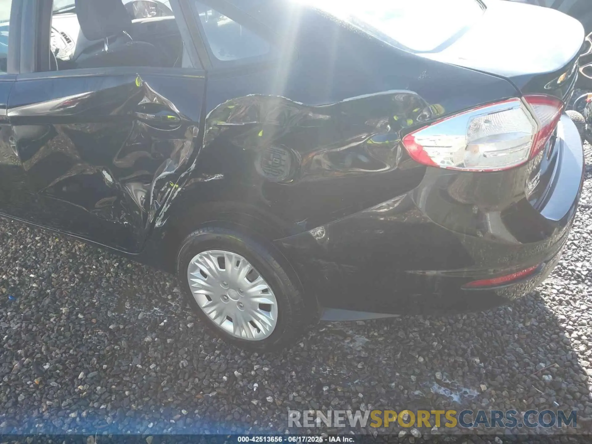 6 Photograph of a damaged car 3FADP4AJ9KM125628 FORD FIESTA 2019