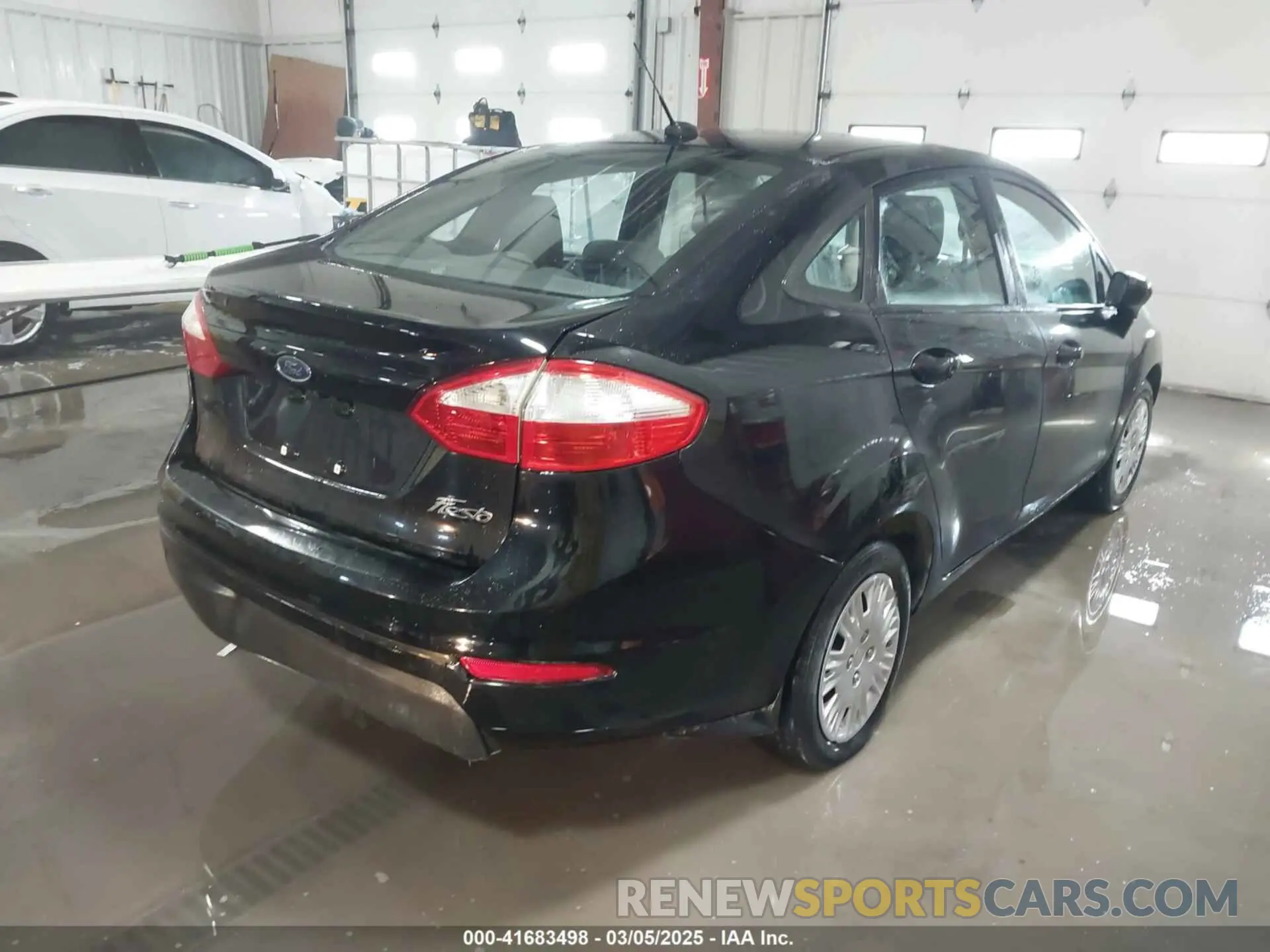 4 Photograph of a damaged car 3FADP4AJ9KM152554 FORD FIESTA 2019