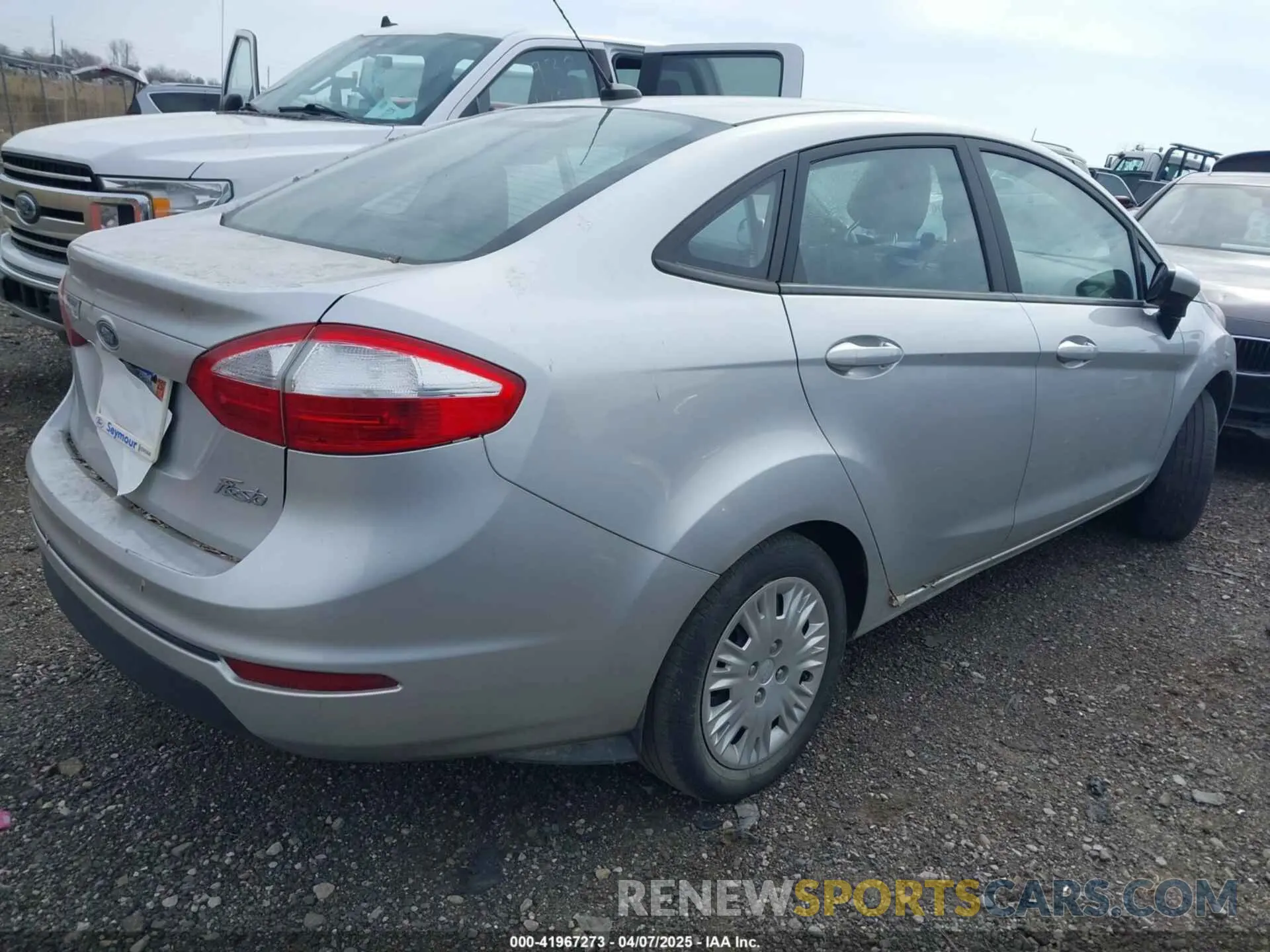 4 Photograph of a damaged car 3FADP4AJXKM152076 FORD FIESTA 2019