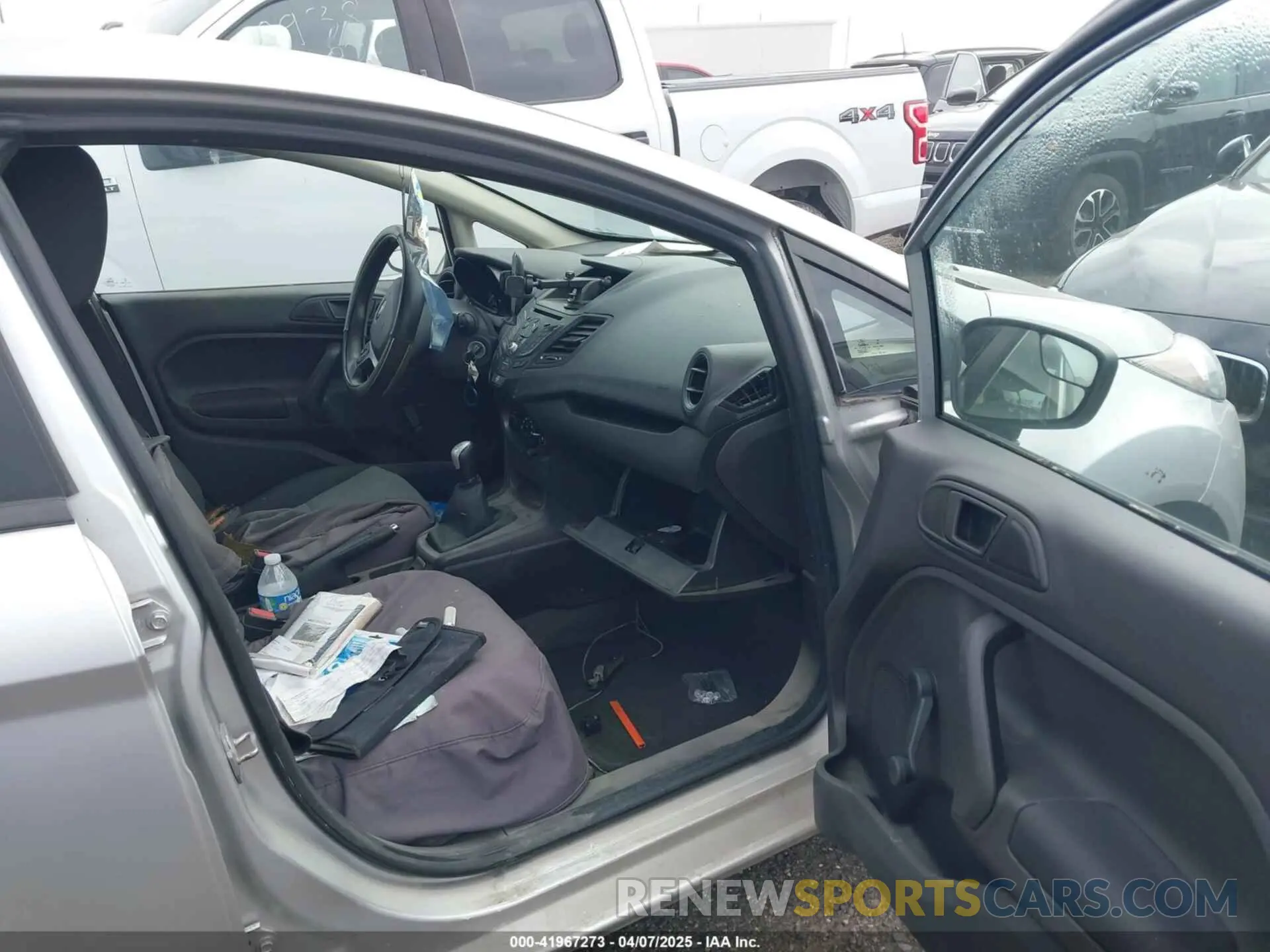 5 Photograph of a damaged car 3FADP4AJXKM152076 FORD FIESTA 2019