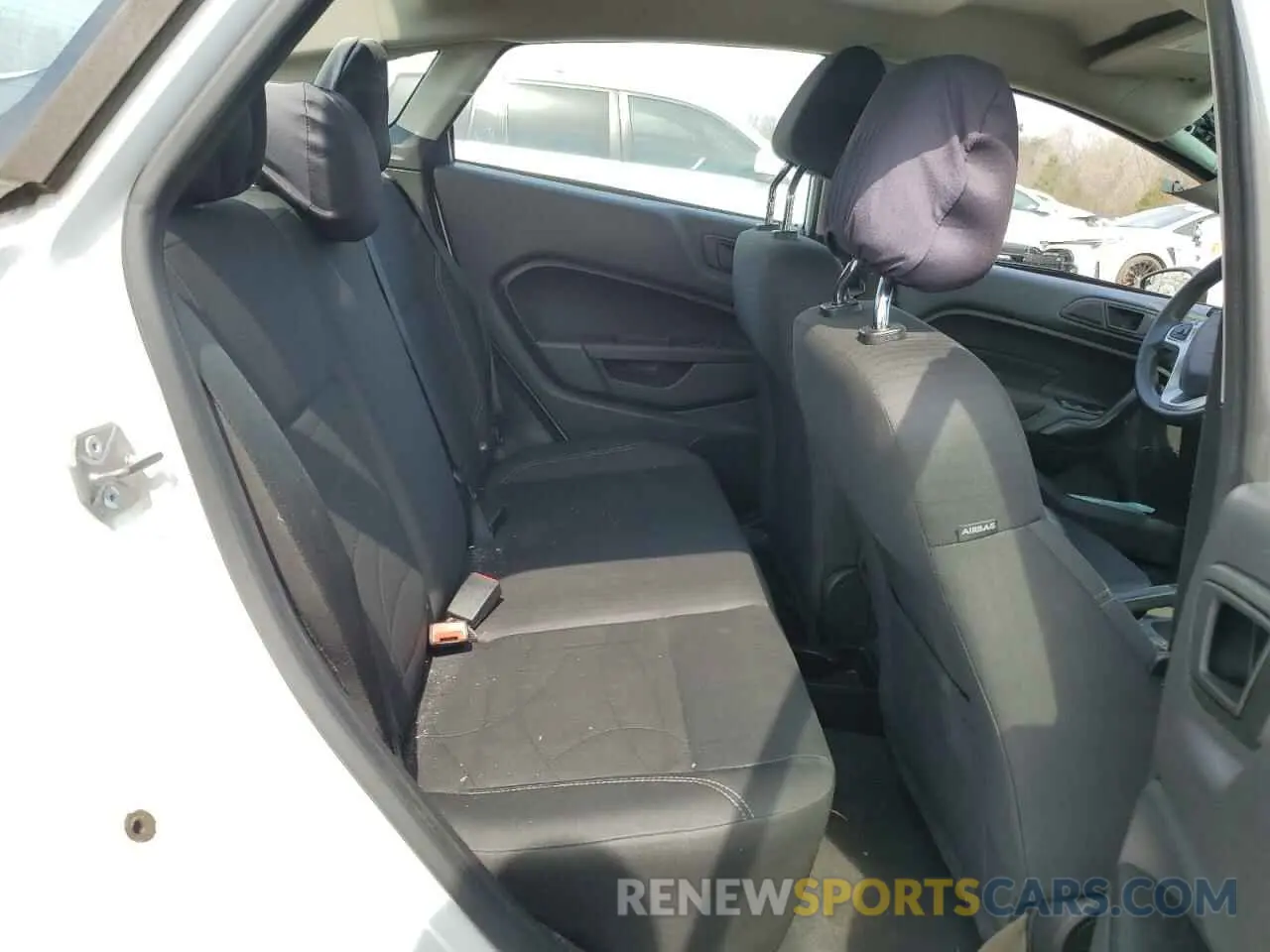 10 Photograph of a damaged car 3FADP4BJ0KM156104 FORD FIESTA 2019