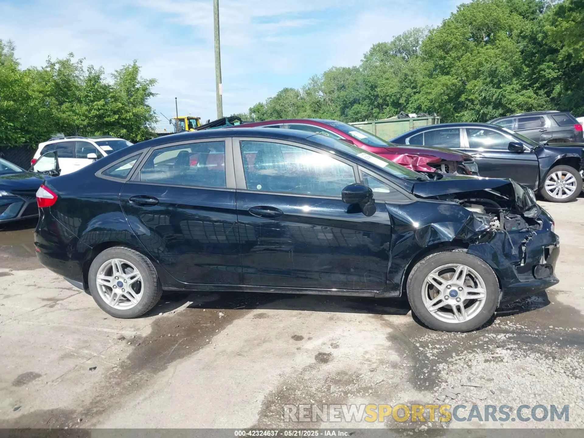 13 Photograph of a damaged car 3FADP4BJ0KM163246 FORD FIESTA 2019