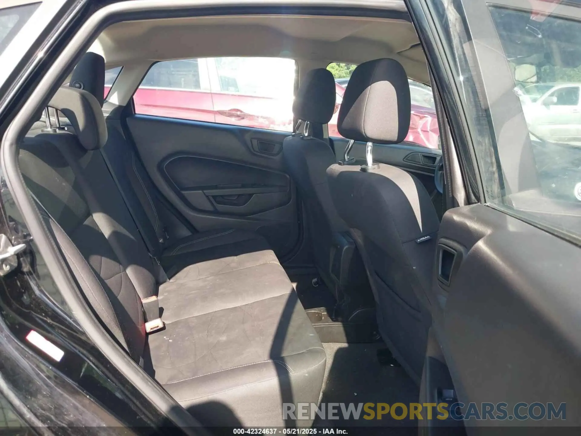8 Photograph of a damaged car 3FADP4BJ0KM163246 FORD FIESTA 2019
