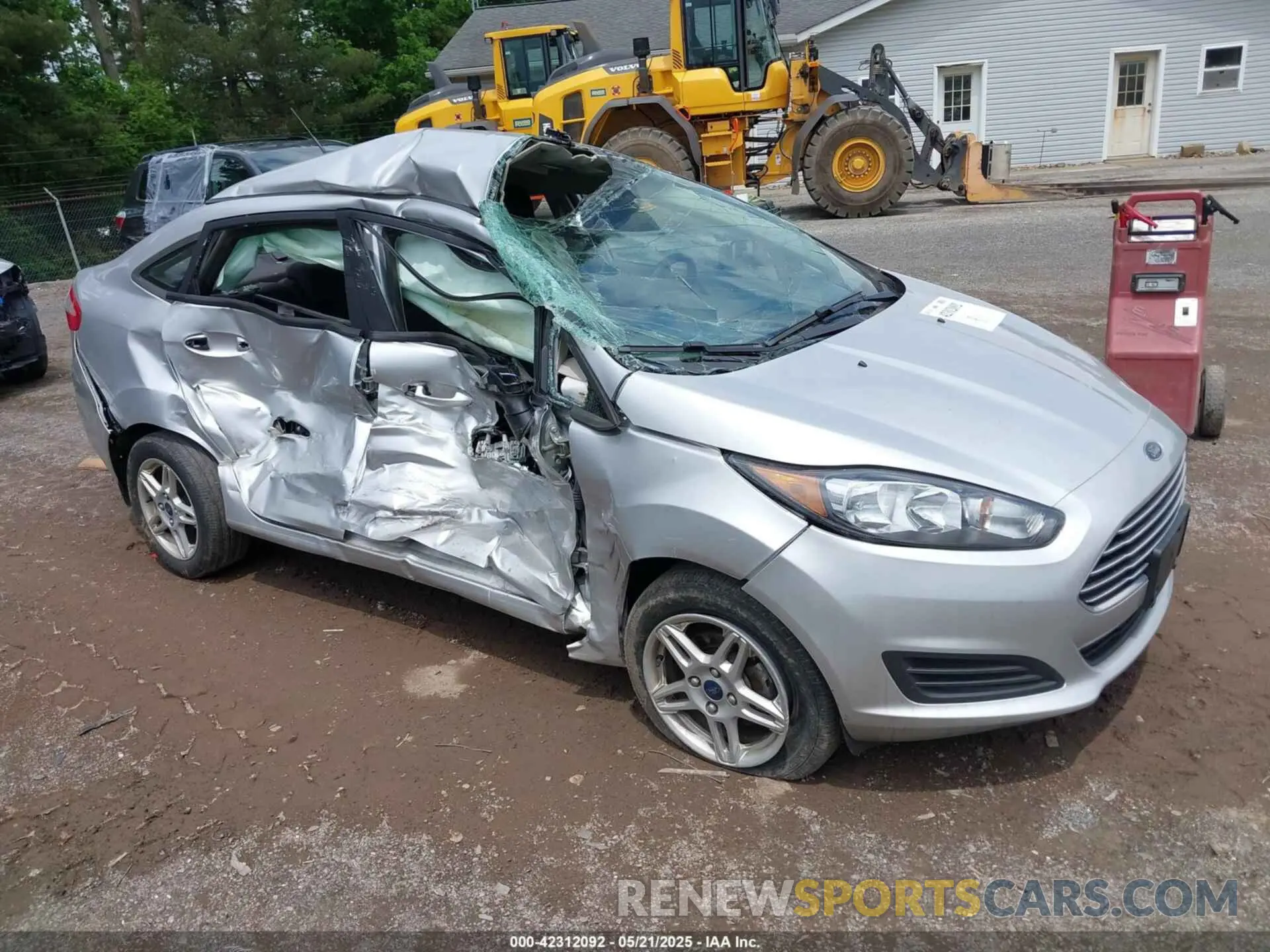 1 Фотография поврежденного автомобиля 3FADP4BJ1KM104464 FORD FIESTA 2019