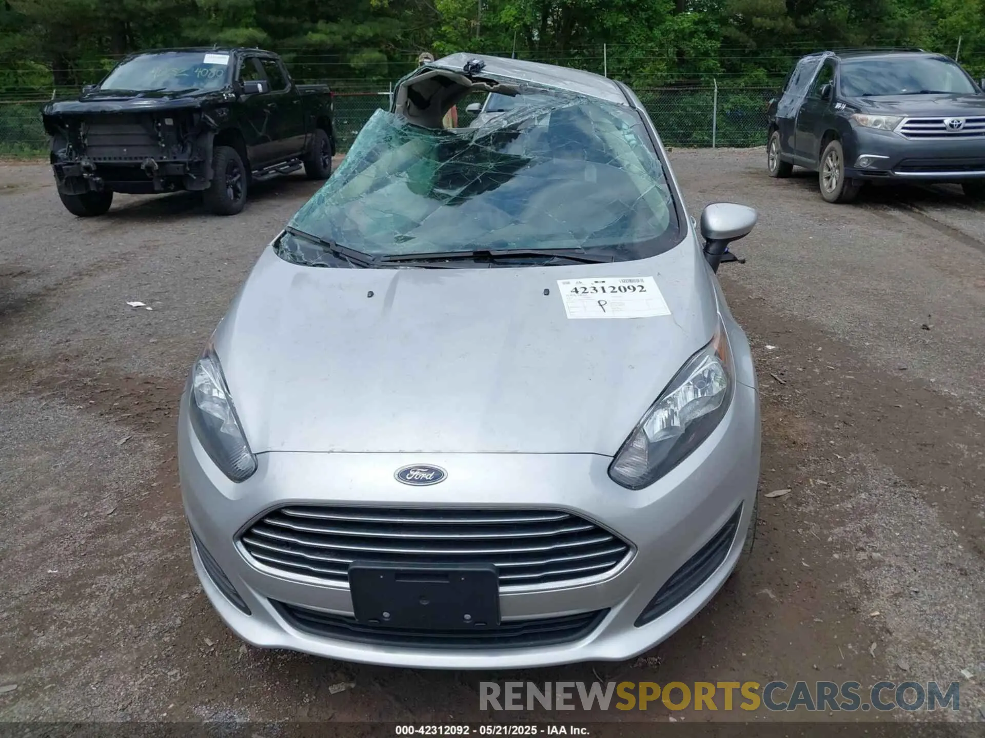 12 Фотография поврежденного автомобиля 3FADP4BJ1KM104464 FORD FIESTA 2019