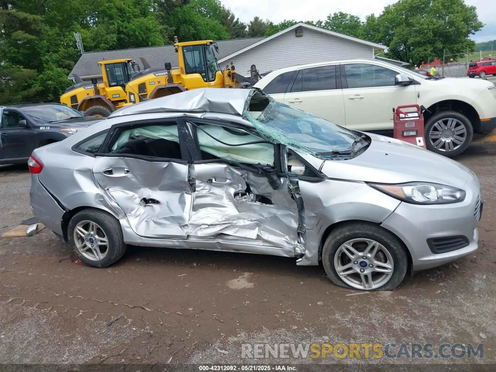 13 Фотография поврежденного автомобиля 3FADP4BJ1KM104464 FORD FIESTA 2019