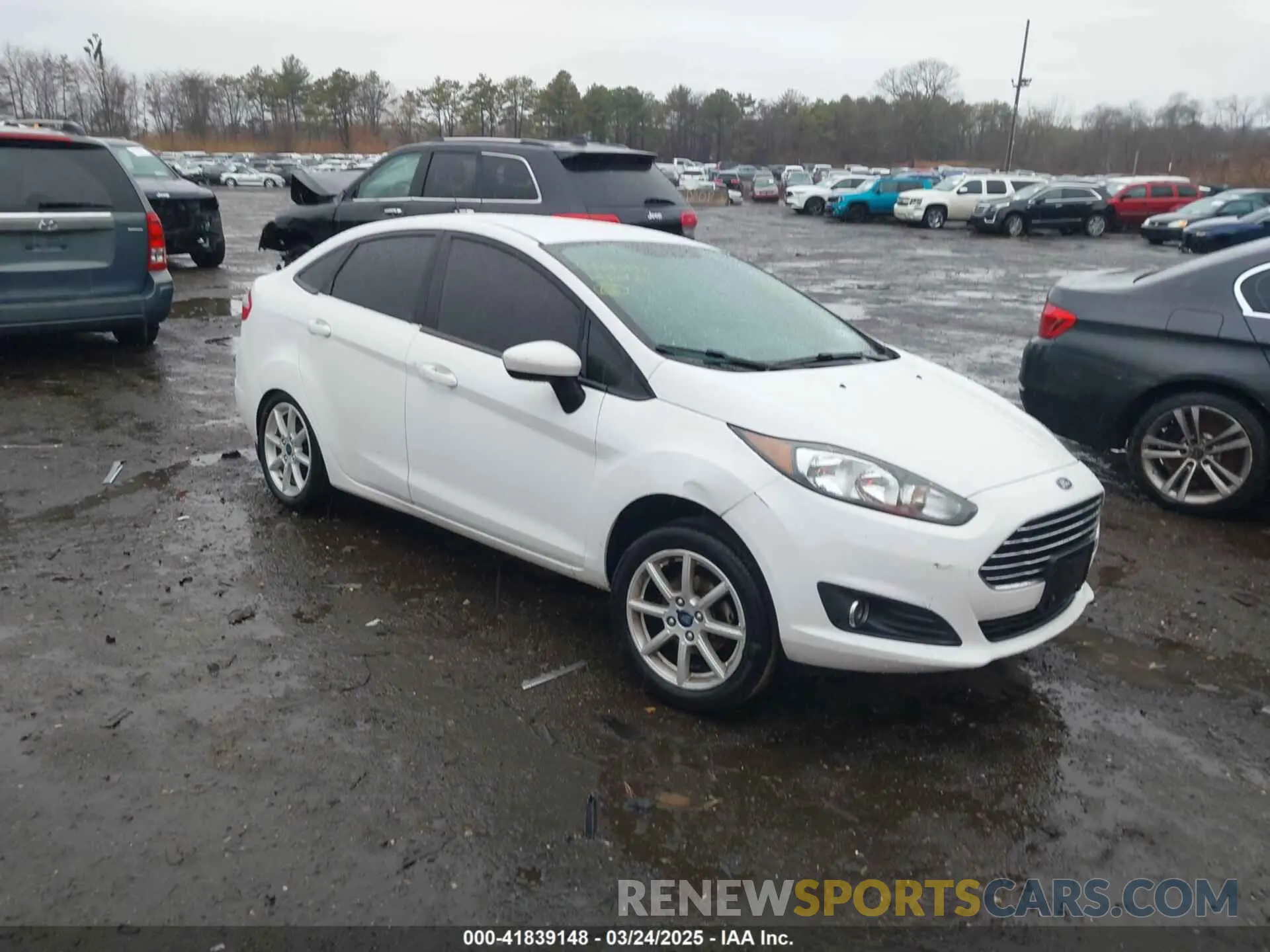 1 Photograph of a damaged car 3FADP4BJ1KM123645 FORD FIESTA 2019