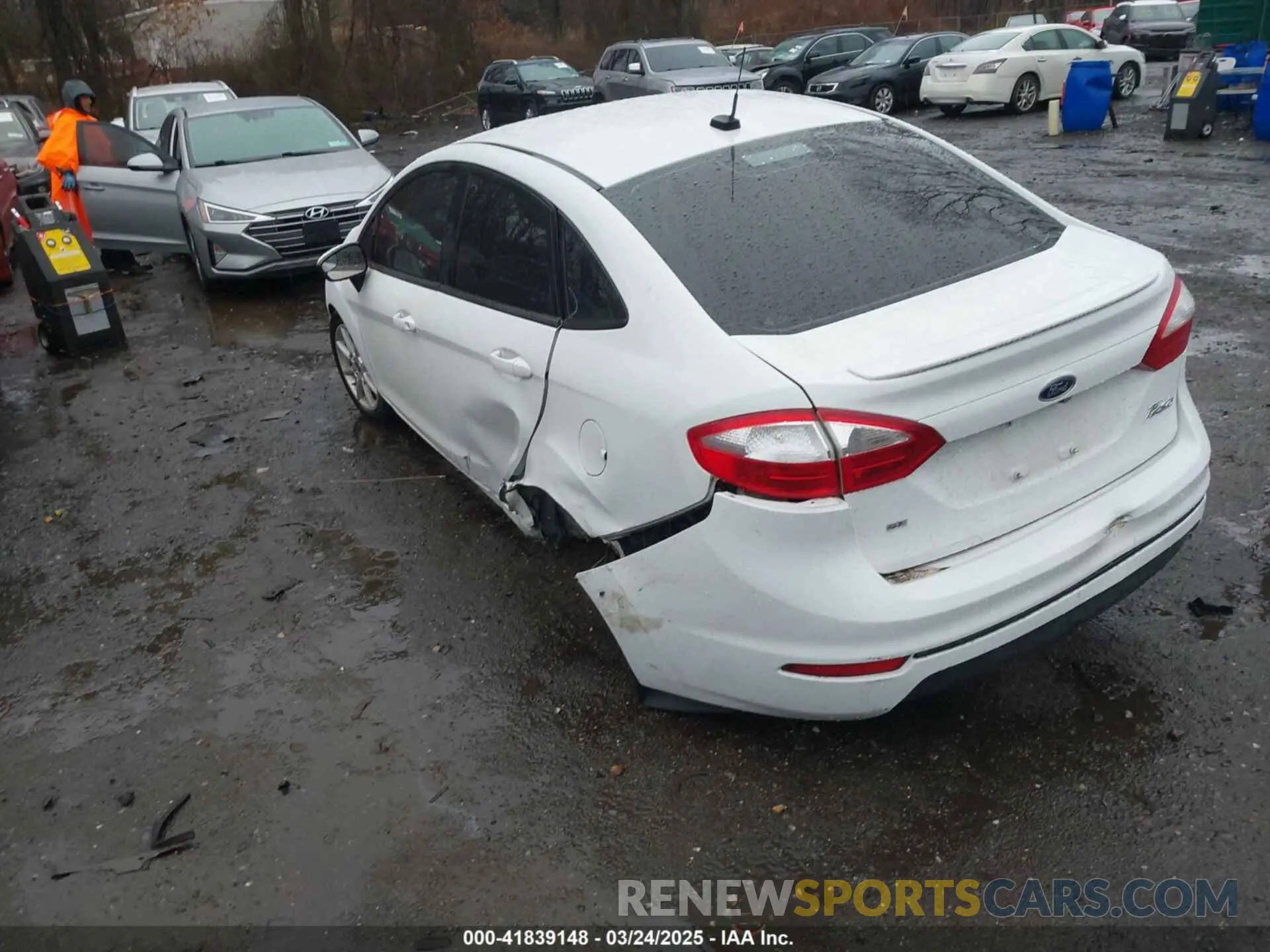 3 Photograph of a damaged car 3FADP4BJ1KM123645 FORD FIESTA 2019