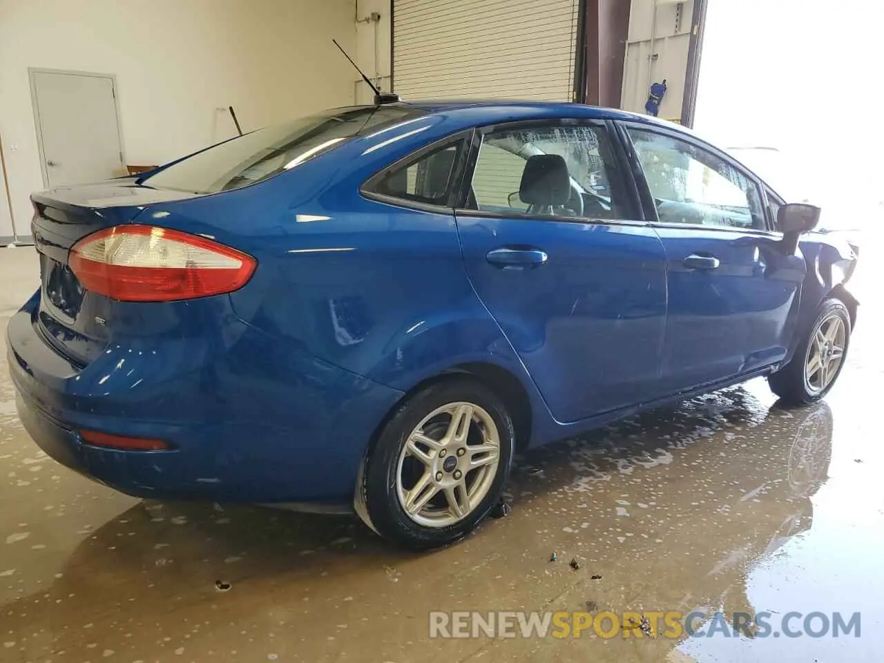 3 Фотография поврежденного автомобиля 3FADP4BJ2KM114775 FORD FIESTA 2019