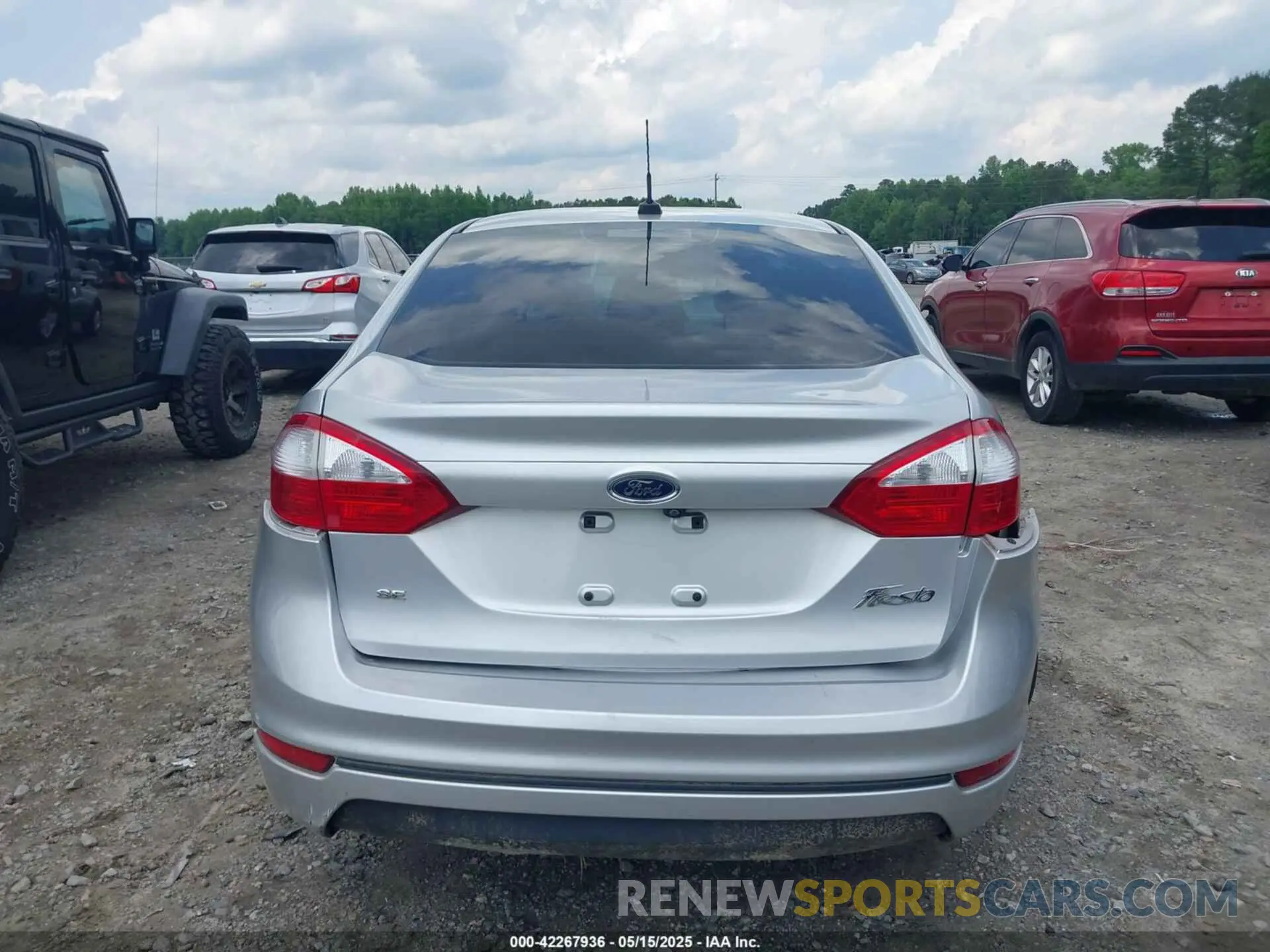 17 Фотография поврежденного автомобиля 3FADP4BJ2KM132015 FORD FIESTA 2019