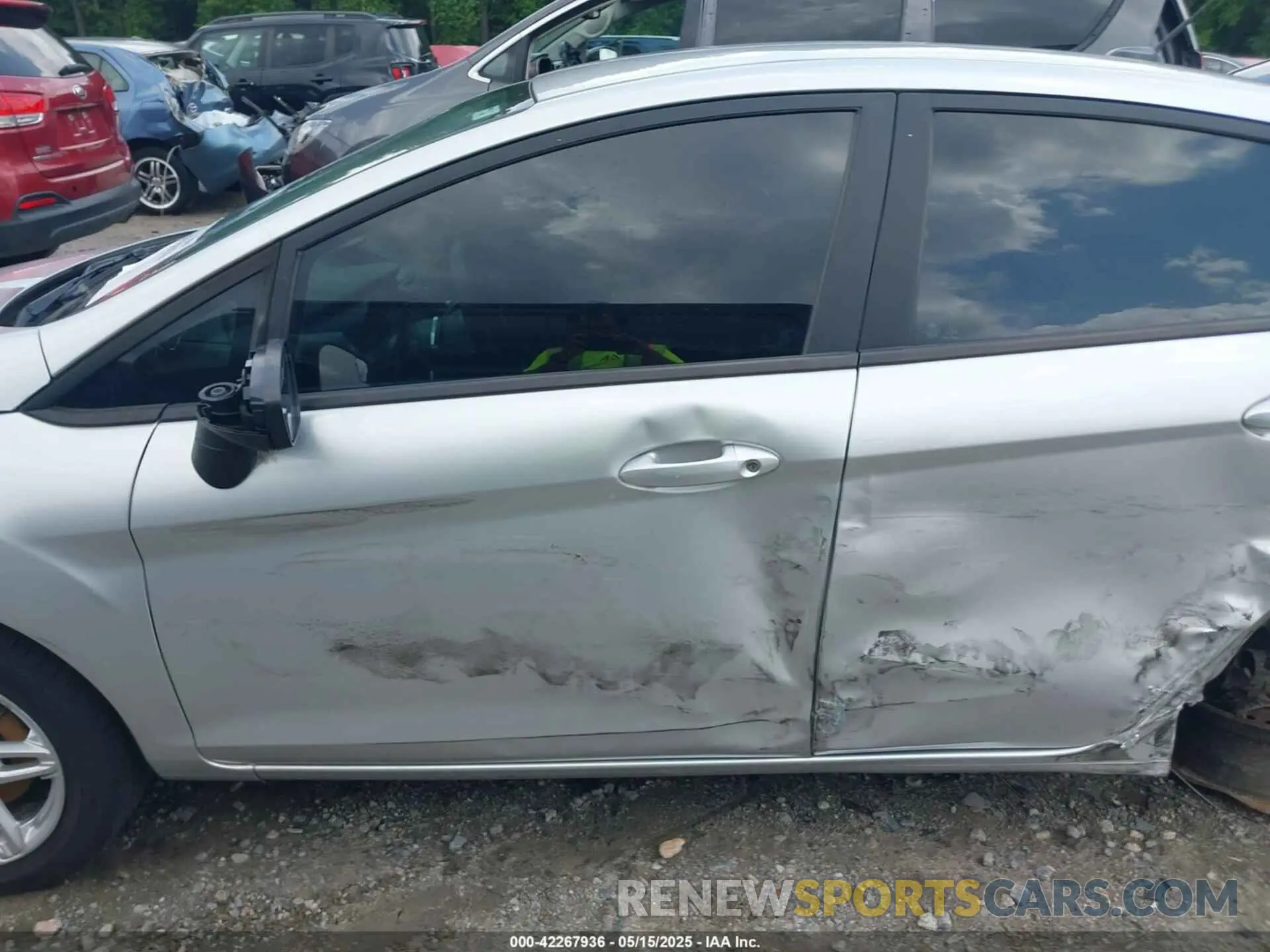 18 Фотография поврежденного автомобиля 3FADP4BJ2KM132015 FORD FIESTA 2019