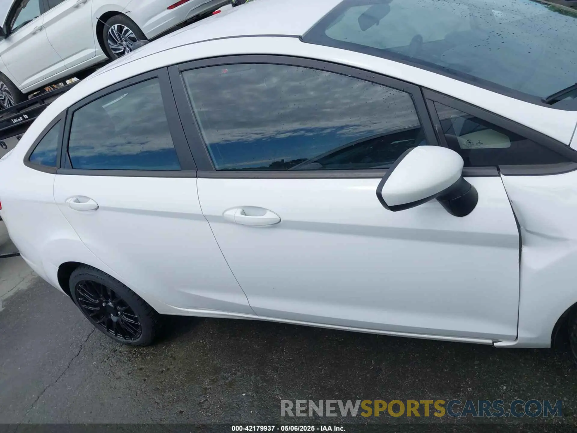 13 Фотография поврежденного автомобиля 3FADP4BJ2KM143337 FORD FIESTA 2019
