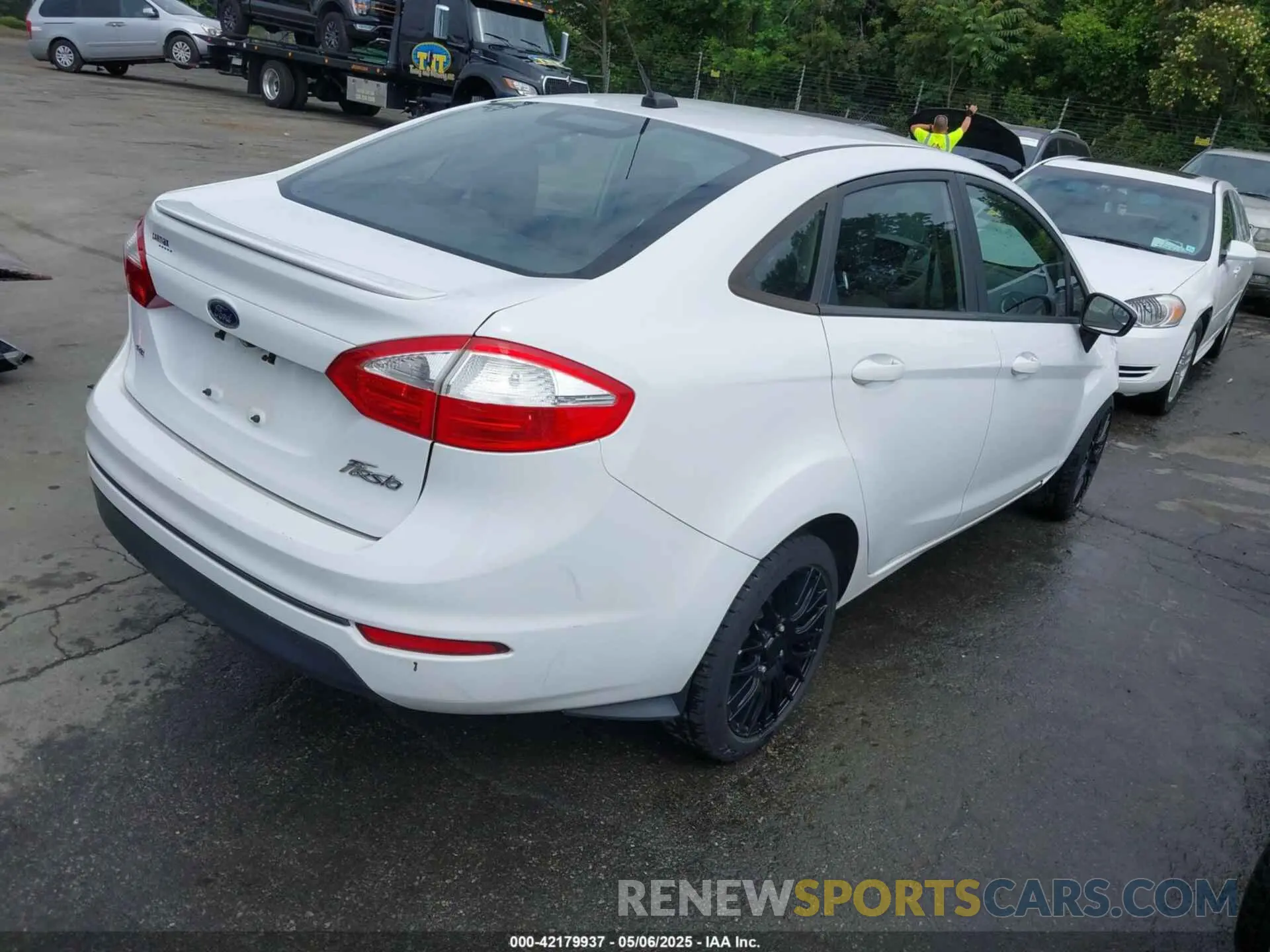 4 Фотография поврежденного автомобиля 3FADP4BJ2KM143337 FORD FIESTA 2019