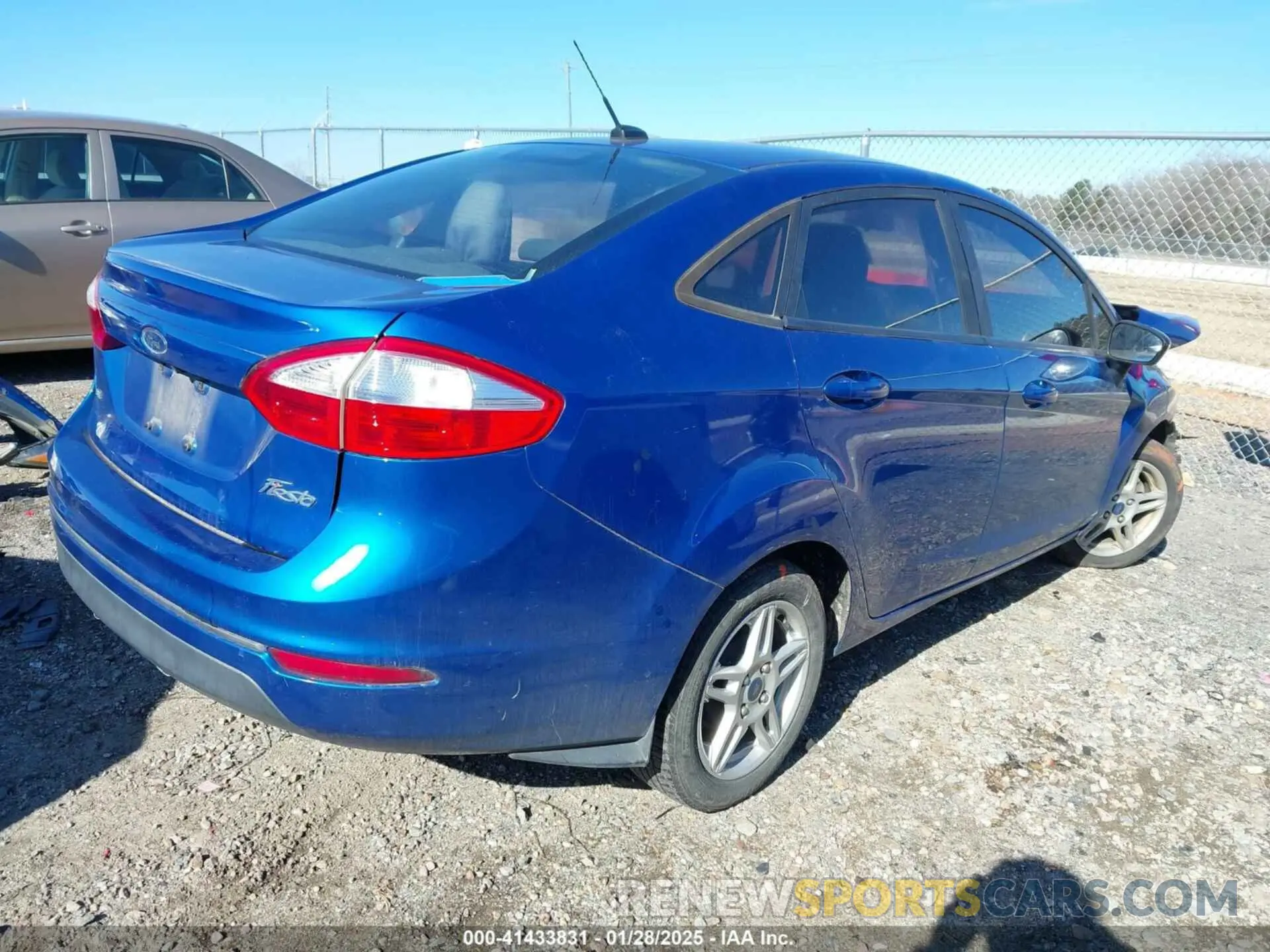 4 Photograph of a damaged car 3FADP4BJ2KM164611 FORD FIESTA 2019