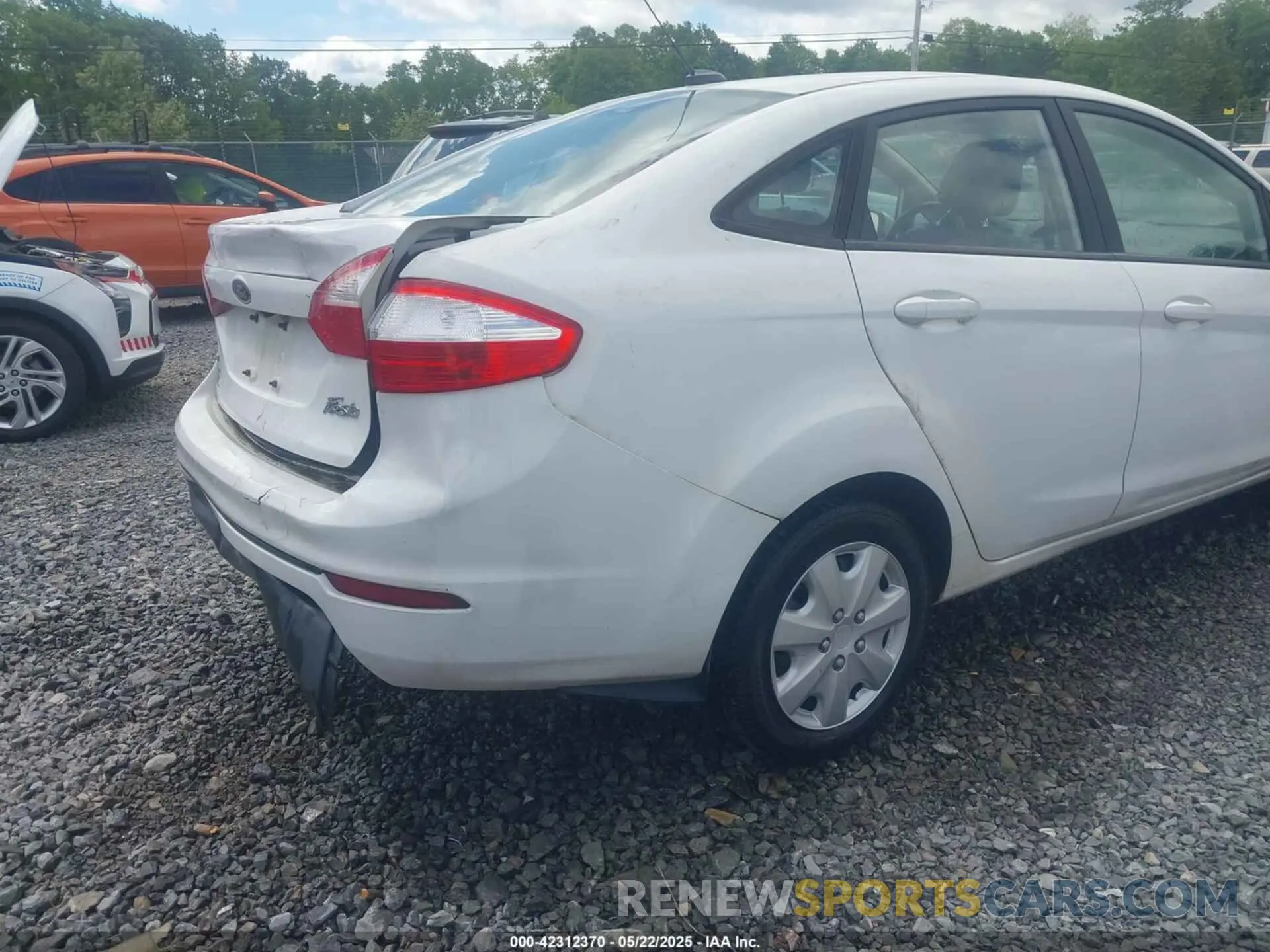 18 Photograph of a damaged car 3FADP4BJ3KM114428 FORD FIESTA 2019