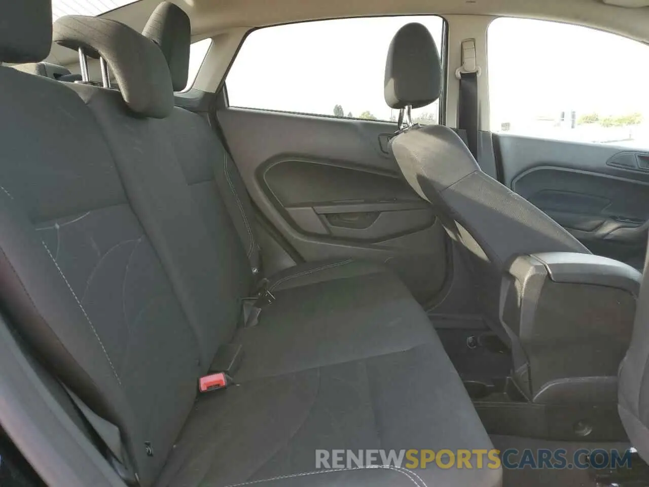 10 Photograph of a damaged car 3FADP4BJ5KM161797 FORD FIESTA 2019