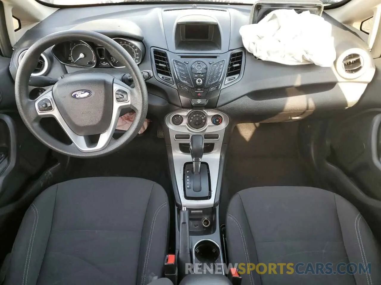 8 Photograph of a damaged car 3FADP4BJ5KM161797 FORD FIESTA 2019