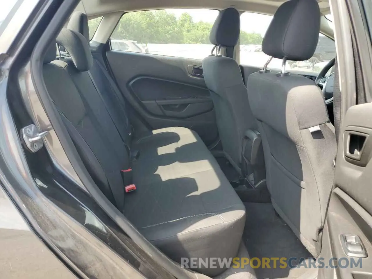 10 Photograph of a damaged car 3FADP4BJ7KM158061 FORD FIESTA 2019