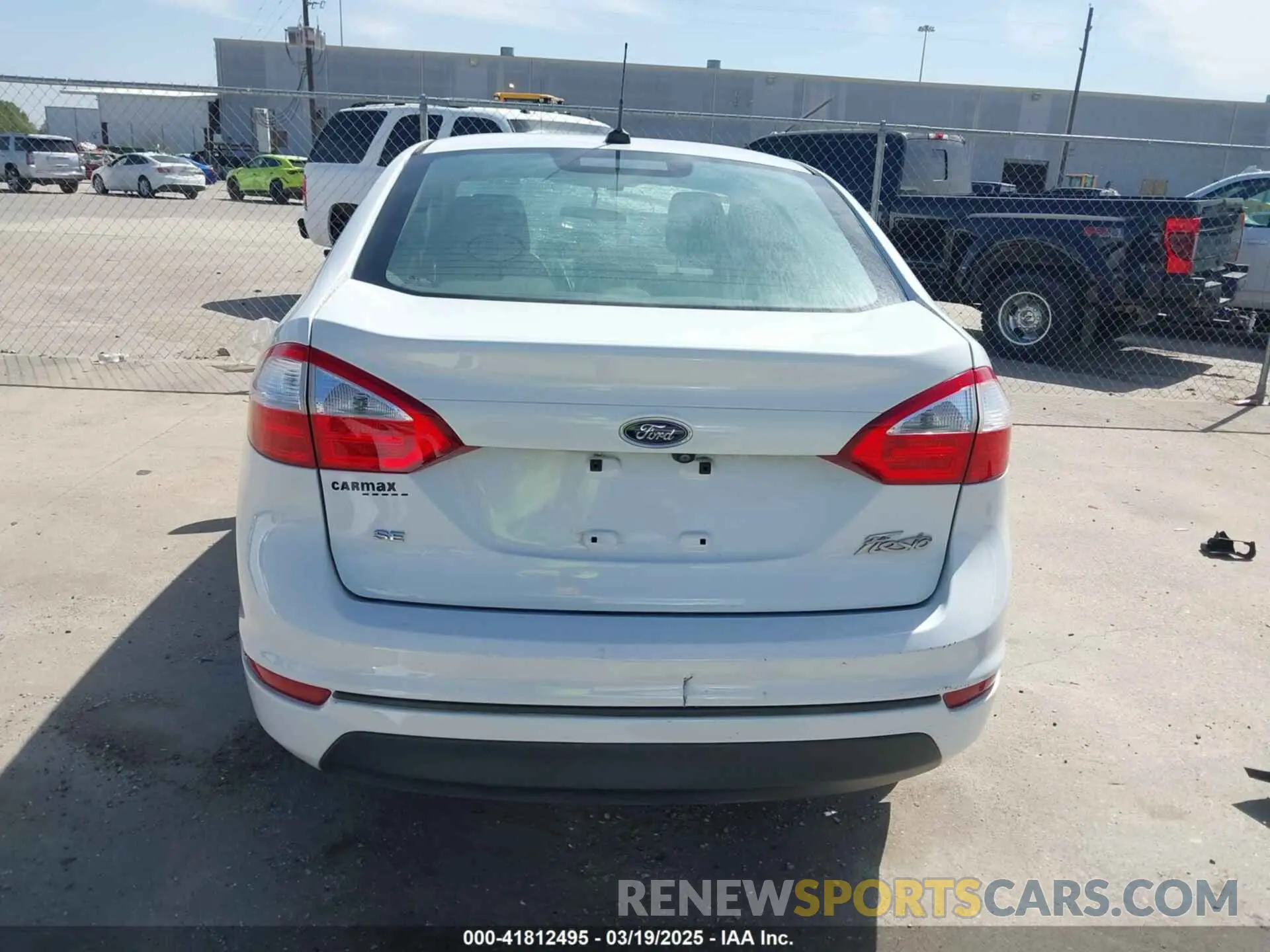 17 Photograph of a damaged car 3FADP4BJ9KM101506 FORD FIESTA 2019