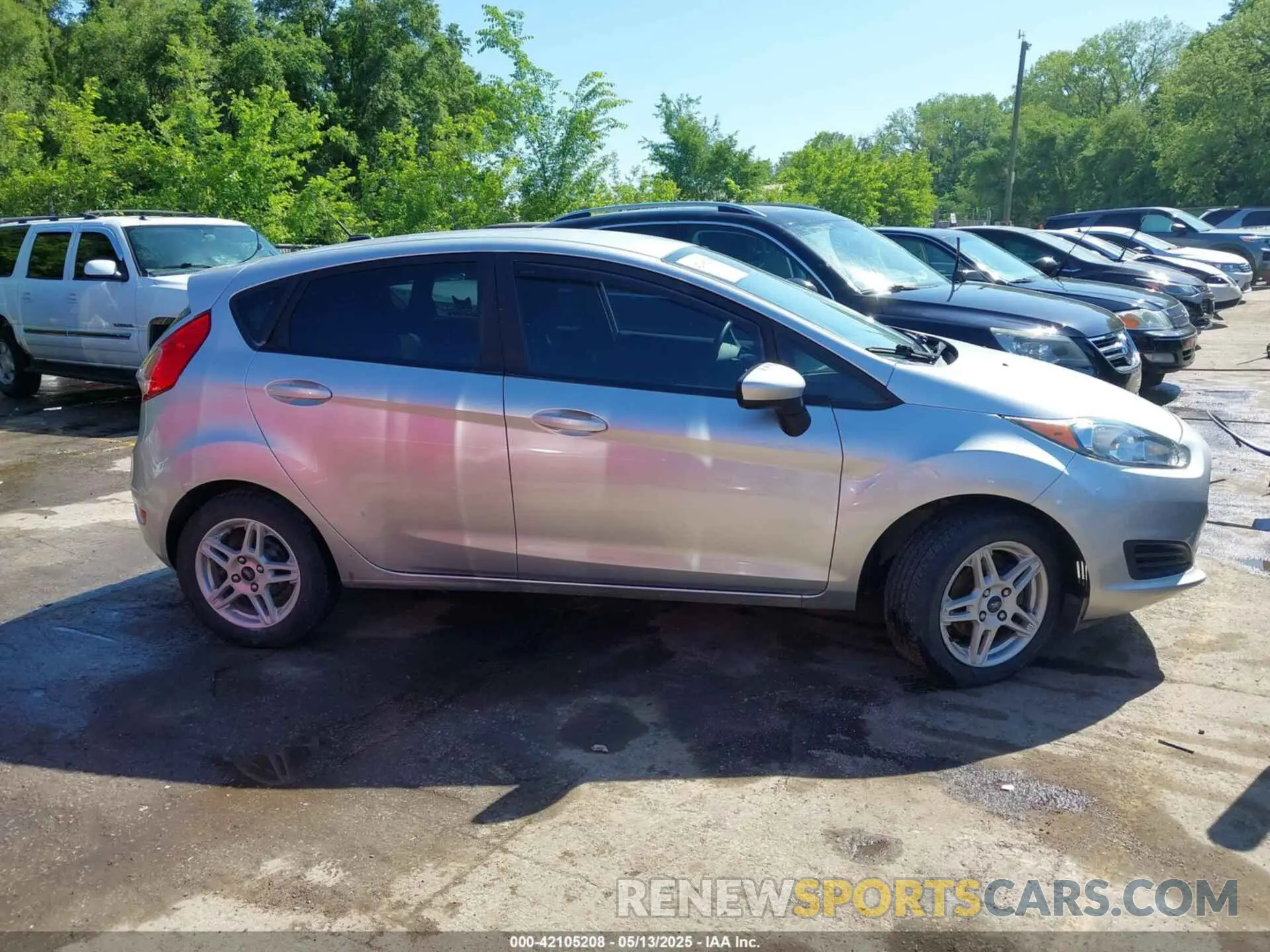 13 Photograph of a damaged car 3FADP4EJ1KM118246 FORD FIESTA 2019