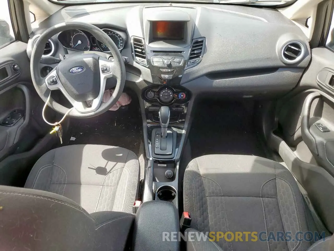 8 Photograph of a damaged car 3FADP4EJ1KM143311 FORD FIESTA 2019