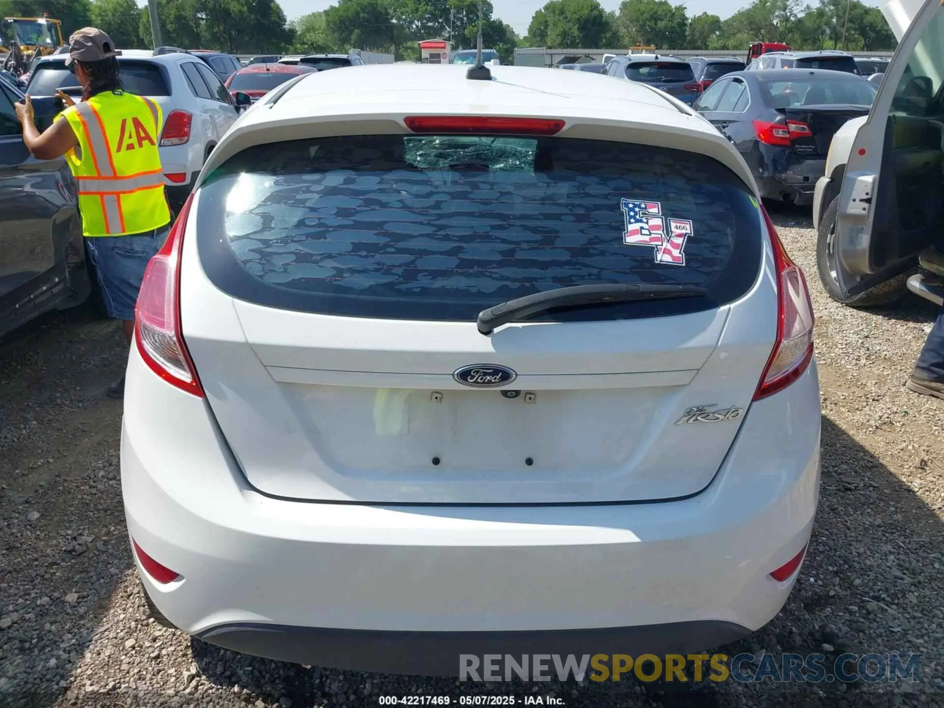 17 Photograph of a damaged car 3FADP4EJ1KM144362 FORD FIESTA 2019