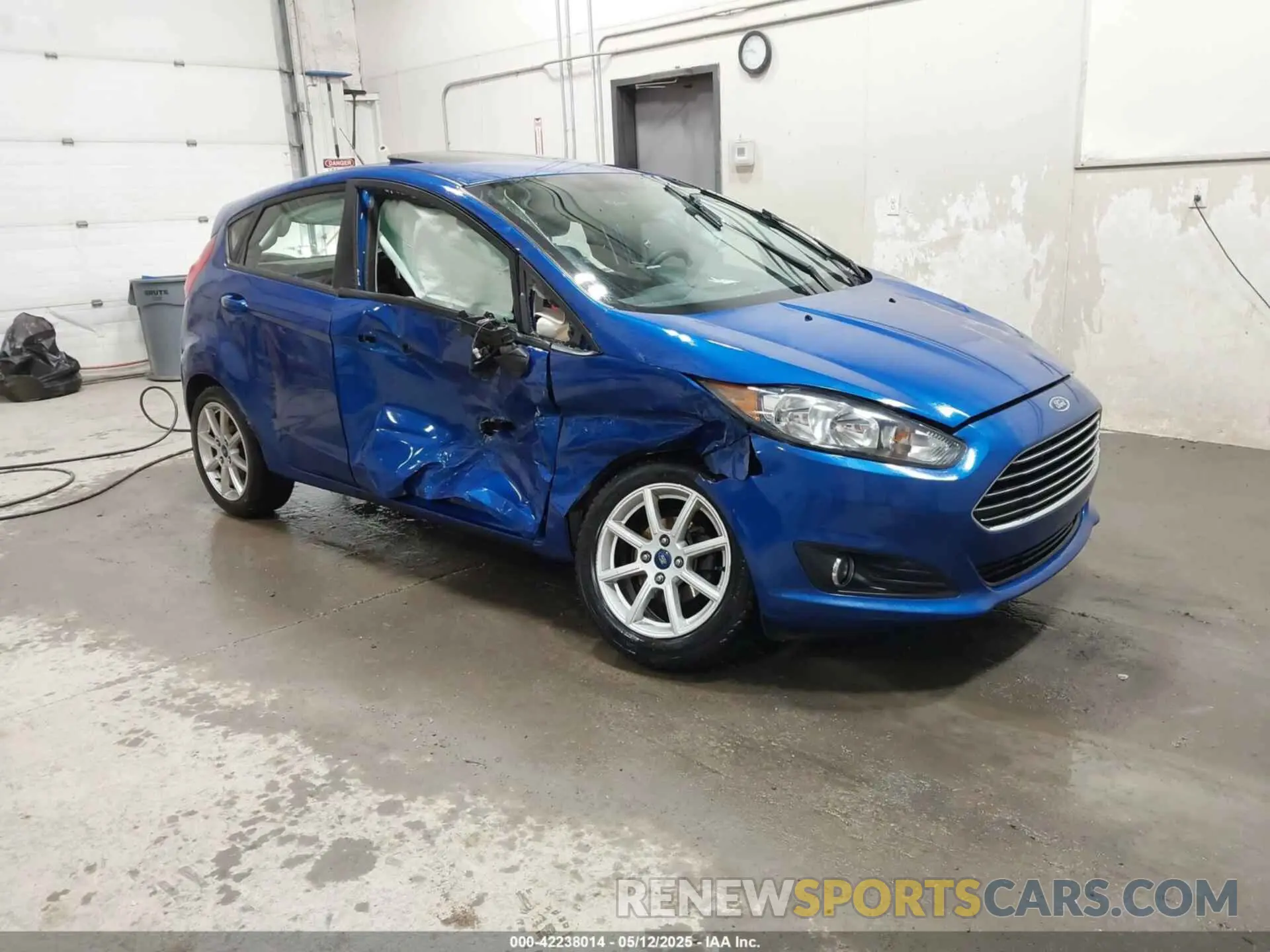 1 Photograph of a damaged car 3FADP4EJ2KM122032 FORD FIESTA 2019