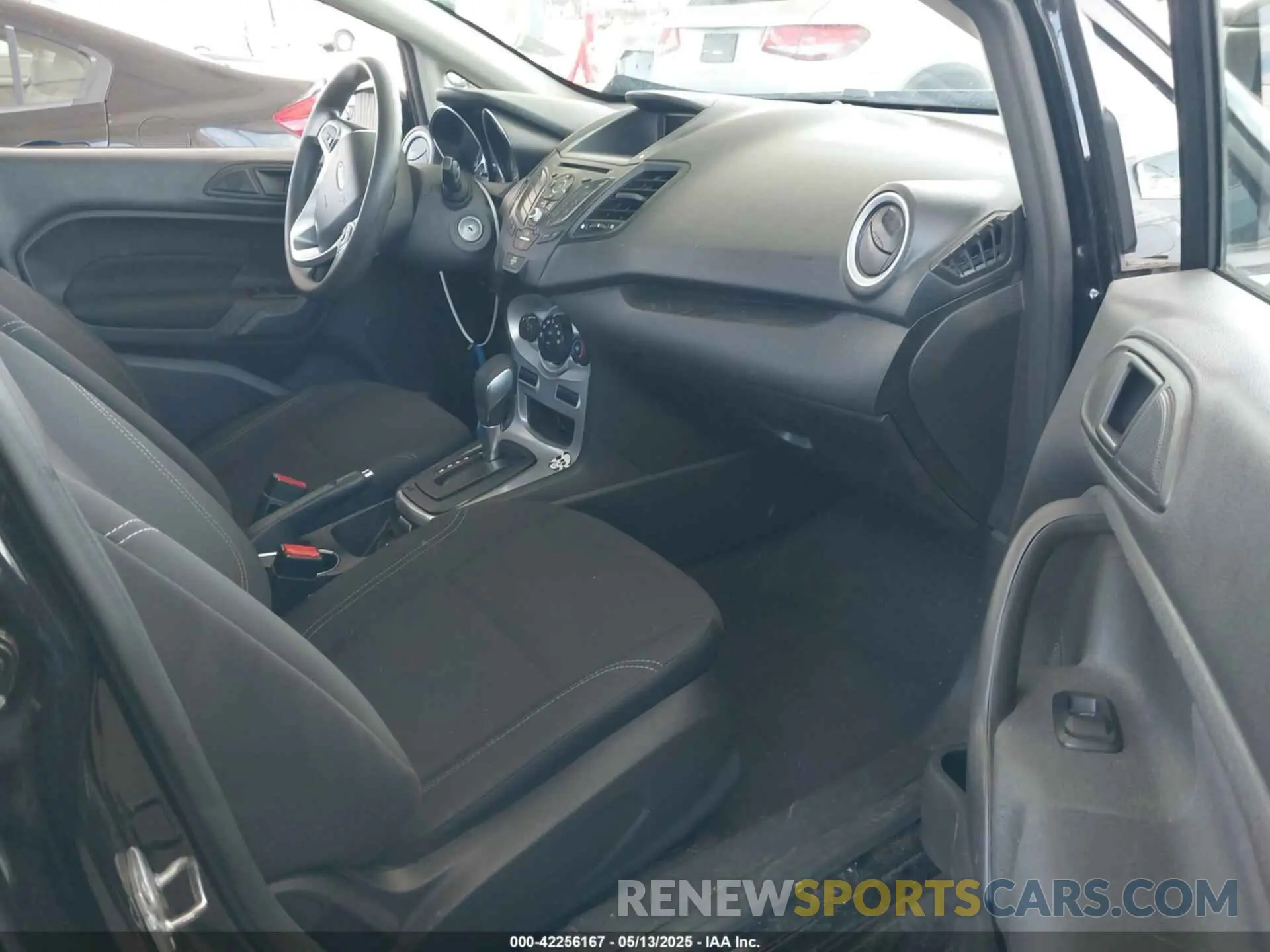 5 Фотография поврежденного автомобиля 3FADP4EJ3KM102744 FORD FIESTA 2019