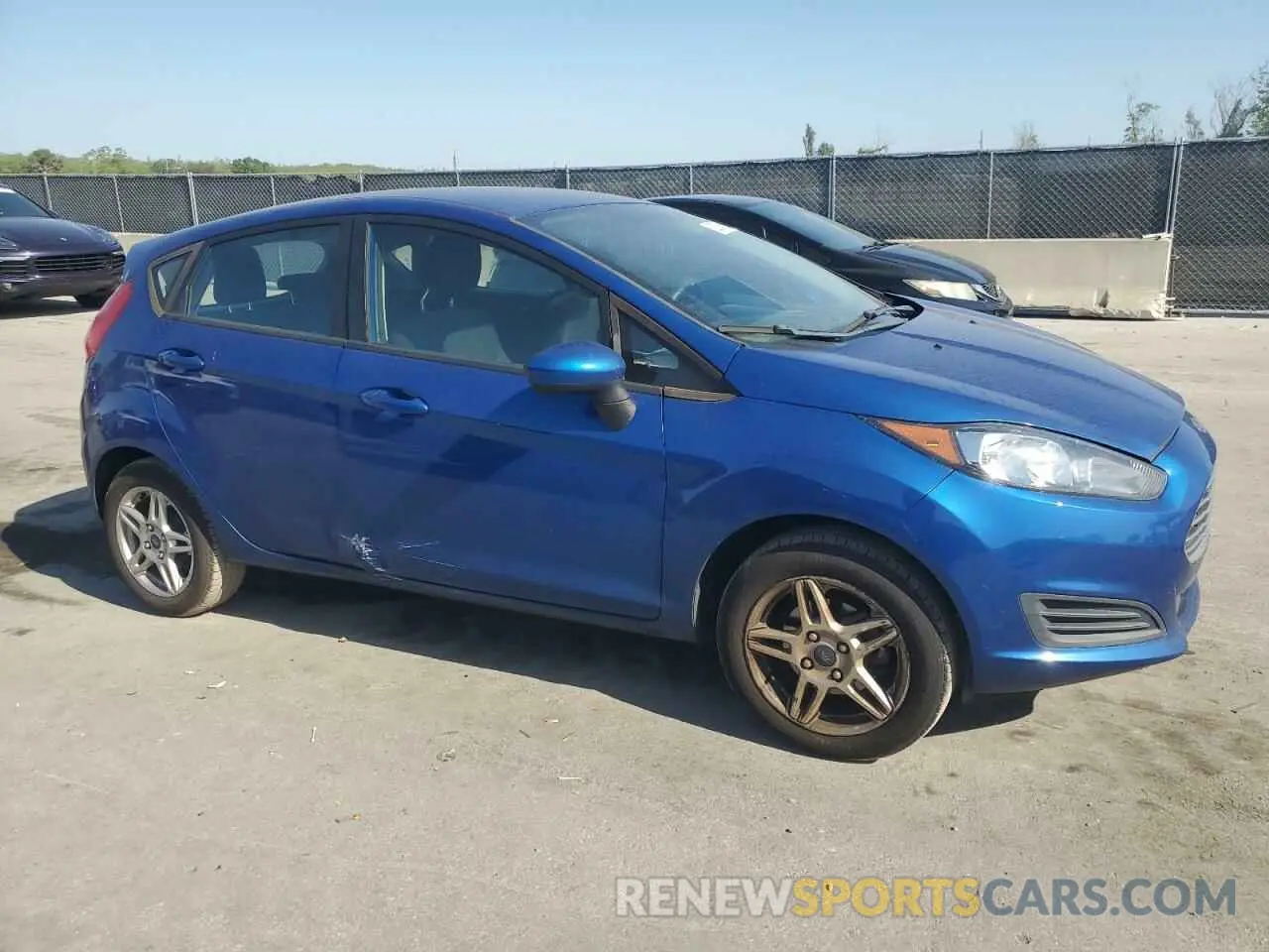 4 Фотография поврежденного автомобиля 3FADP4EJ4KM102073 FORD FIESTA 2019