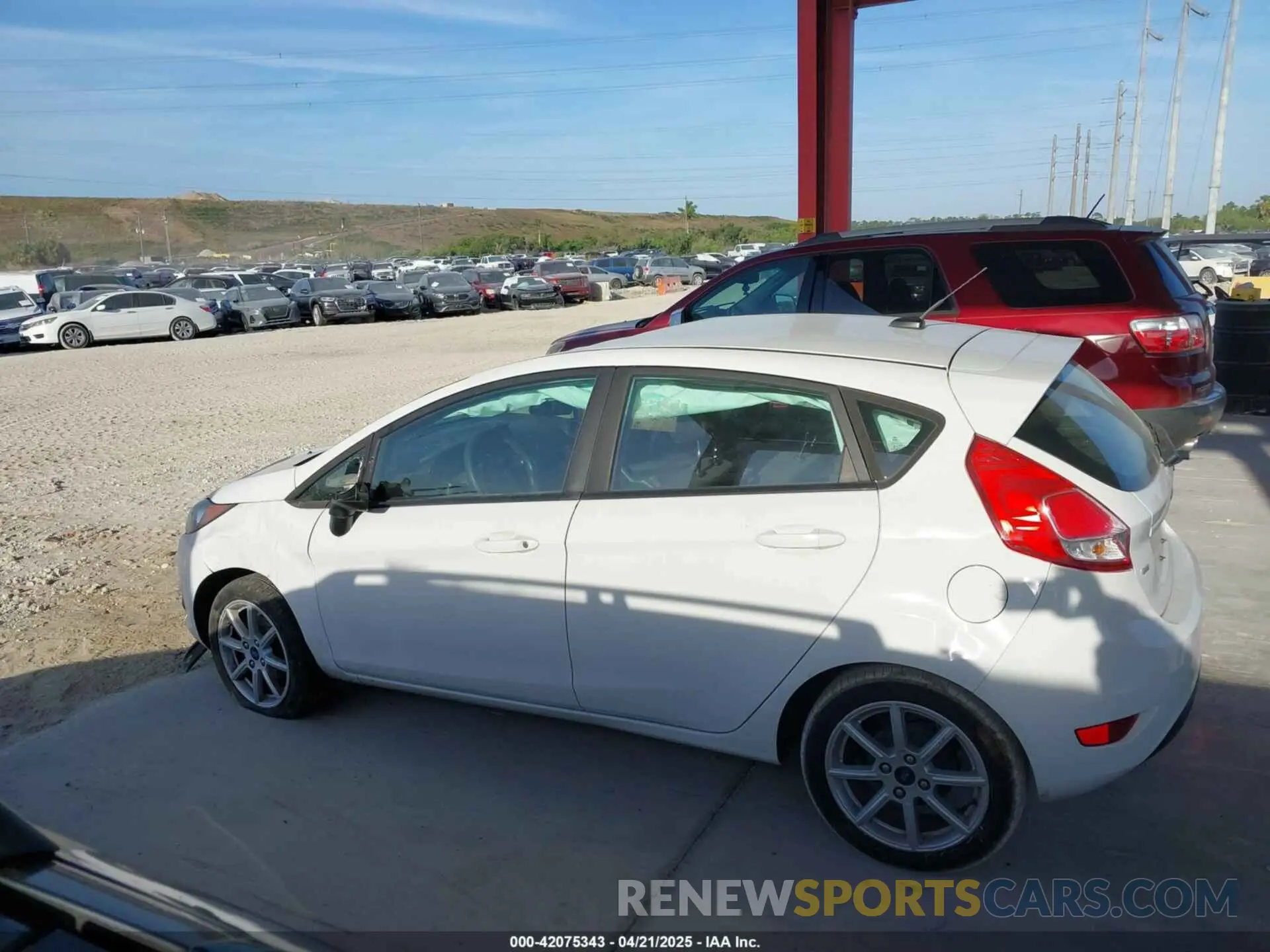 15 Photograph of a damaged car 3FADP4EJ4KM136871 FORD FIESTA 2019