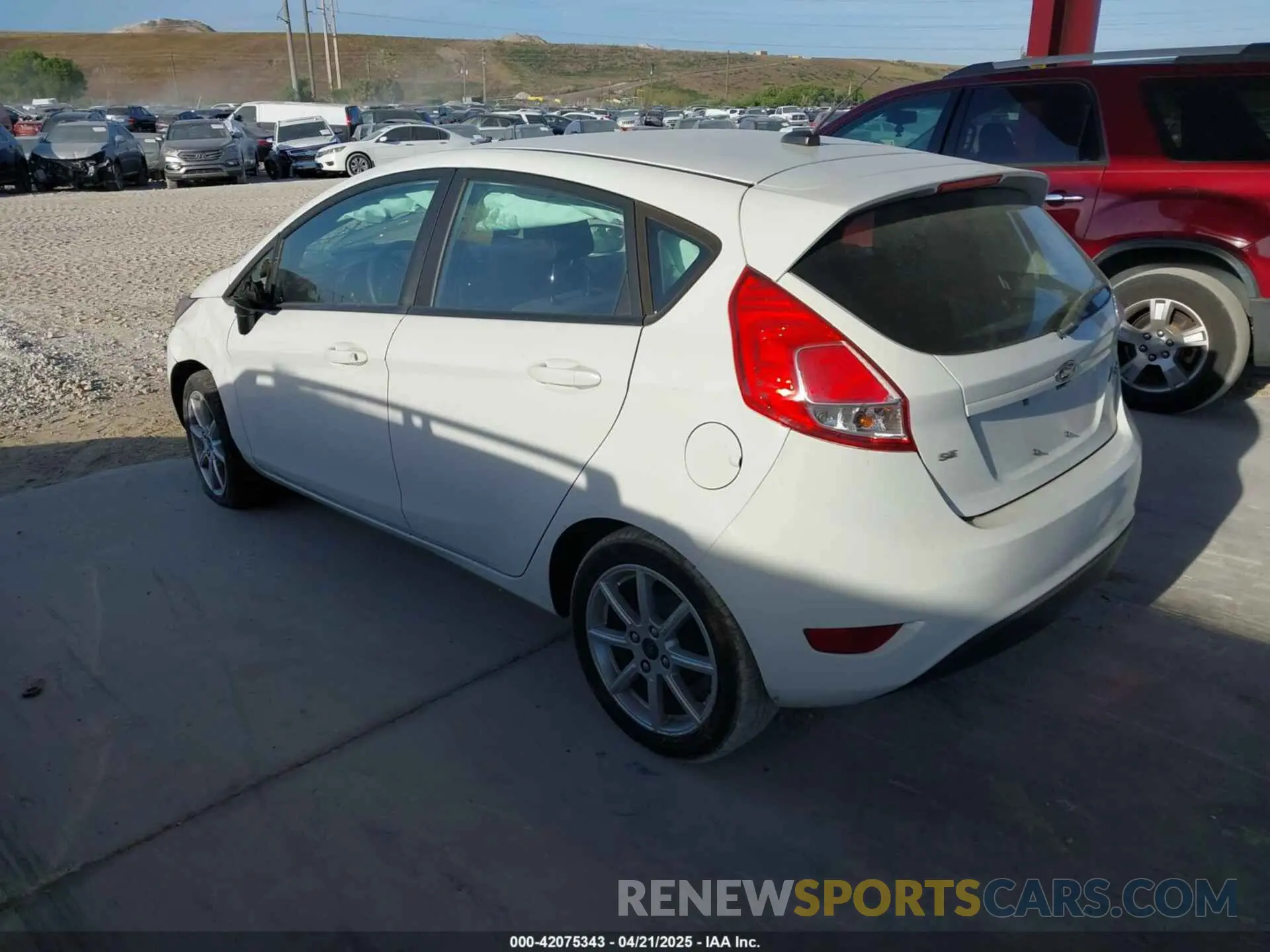 3 Photograph of a damaged car 3FADP4EJ4KM136871 FORD FIESTA 2019