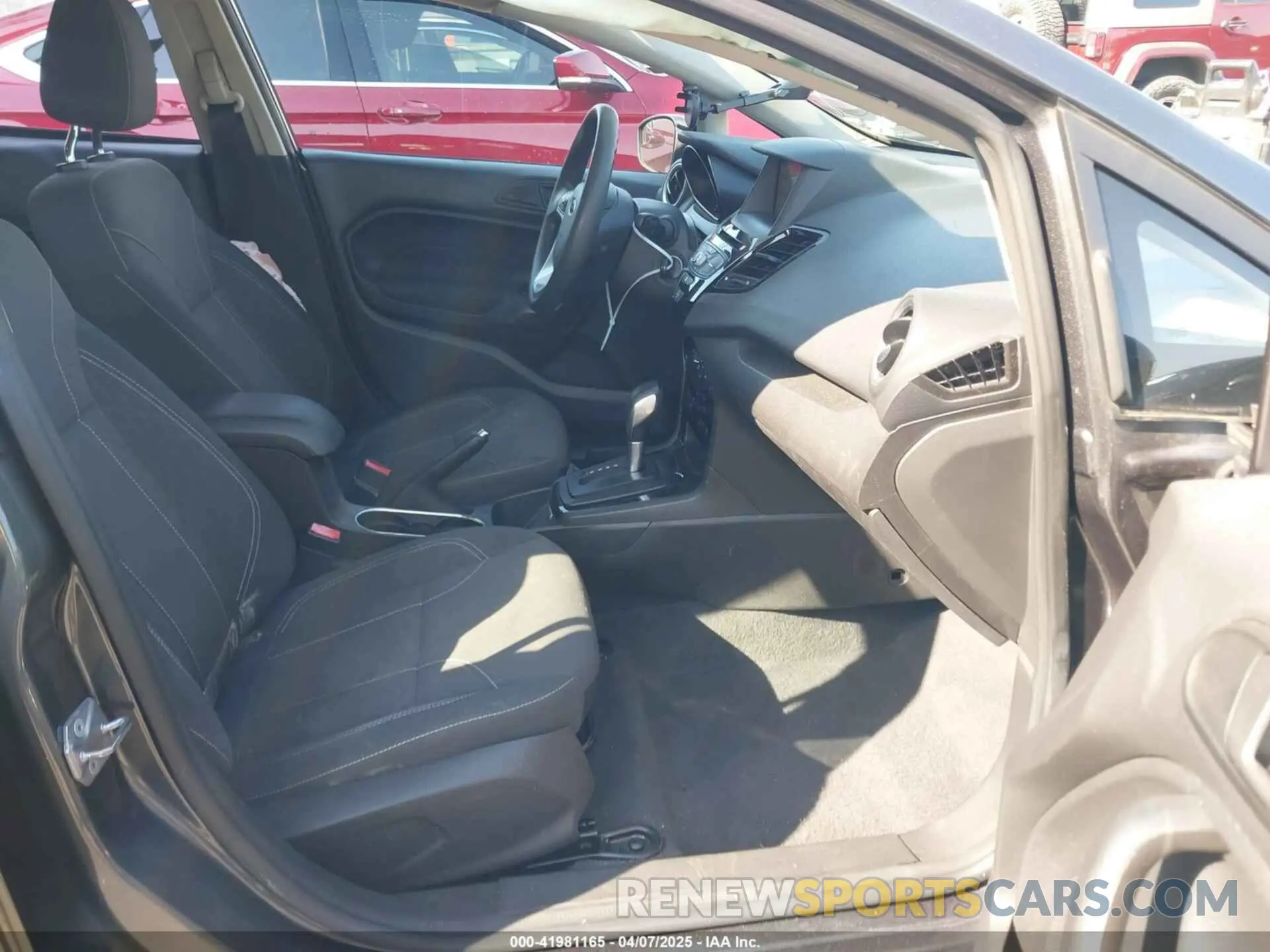 5 Фотография поврежденного автомобиля 3FADP4EJ4KM143318 FORD FIESTA 2019