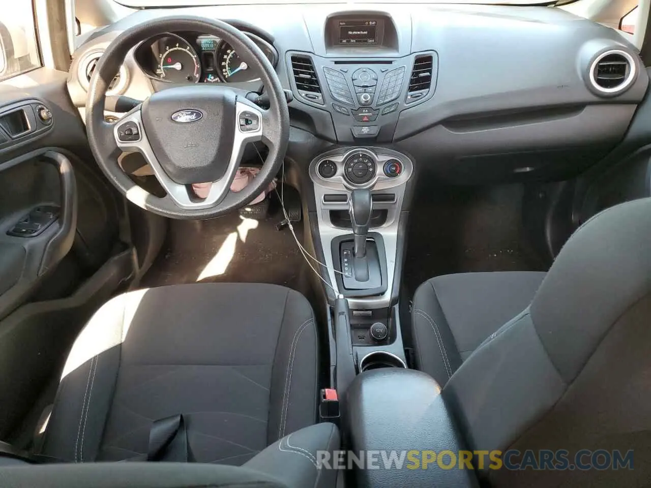 8 Photograph of a damaged car 3FADP4EJ4KM156988 FORD FIESTA 2019