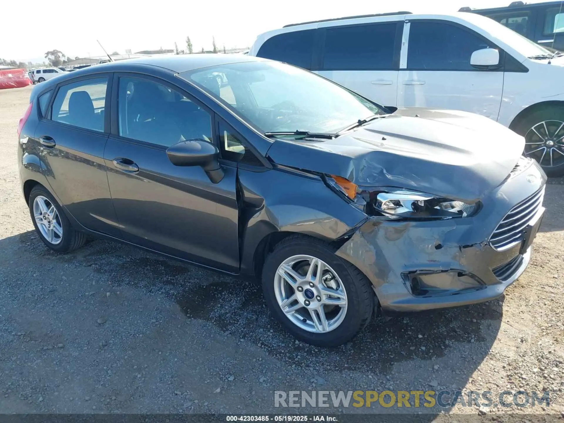 1 Фотография поврежденного автомобиля 3FADP4EJ5KM118881 FORD FIESTA 2019