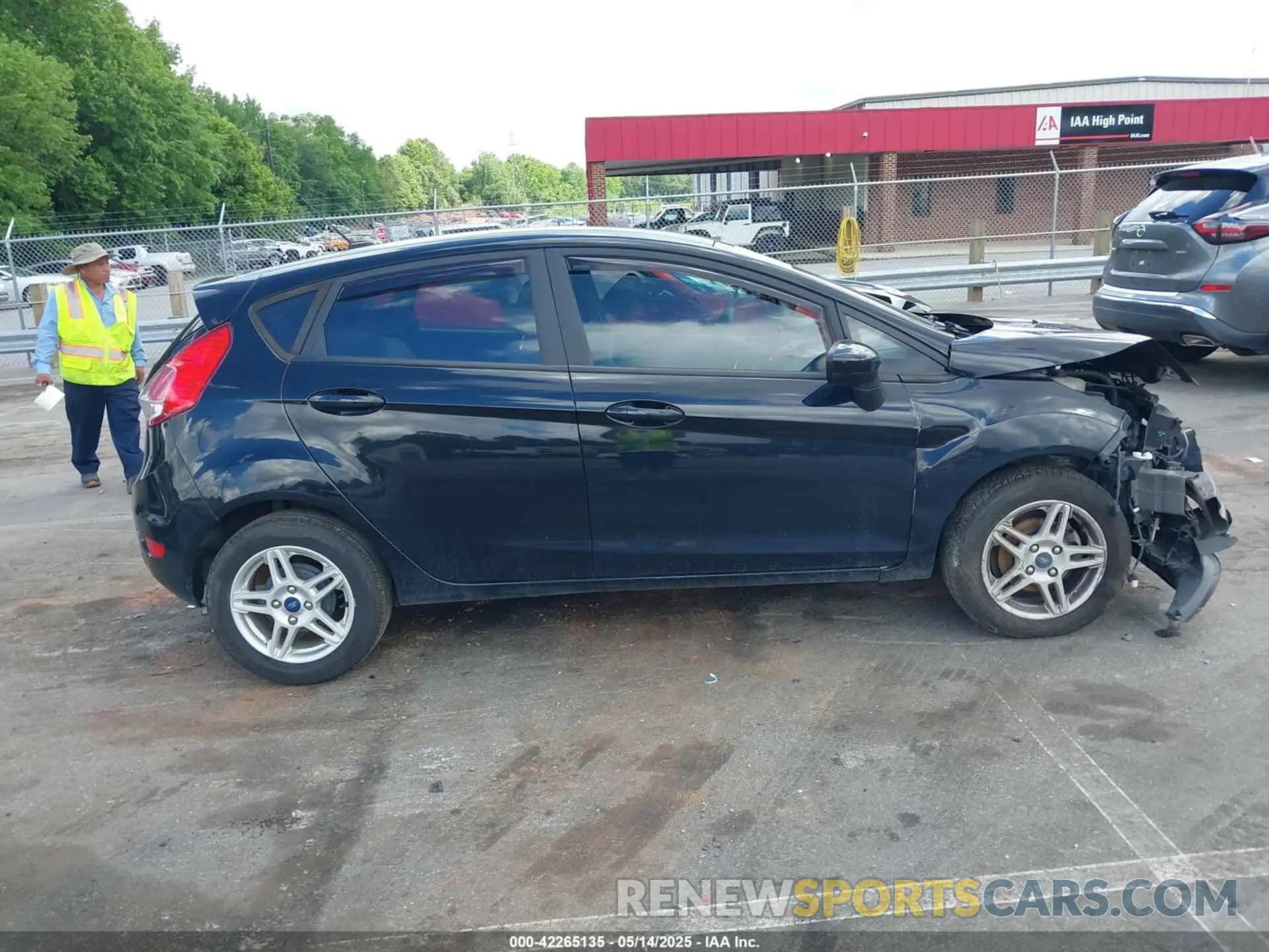 14 Фотография поврежденного автомобиля 3FADP4EJ7KM102259 FORD FIESTA 2019