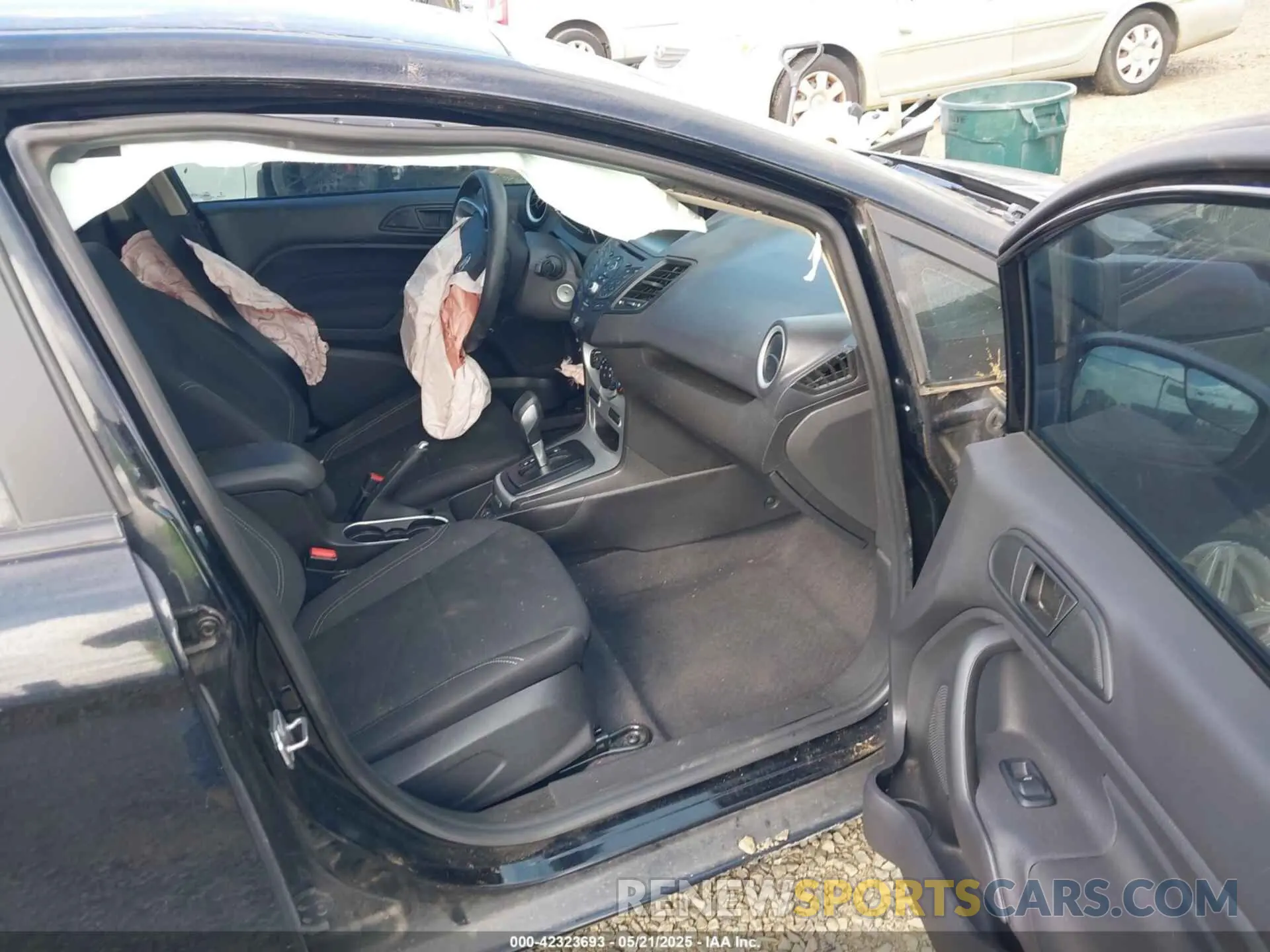 5 Фотография поврежденного автомобиля 3FADP4EJ8KM113559 FORD FIESTA 2019