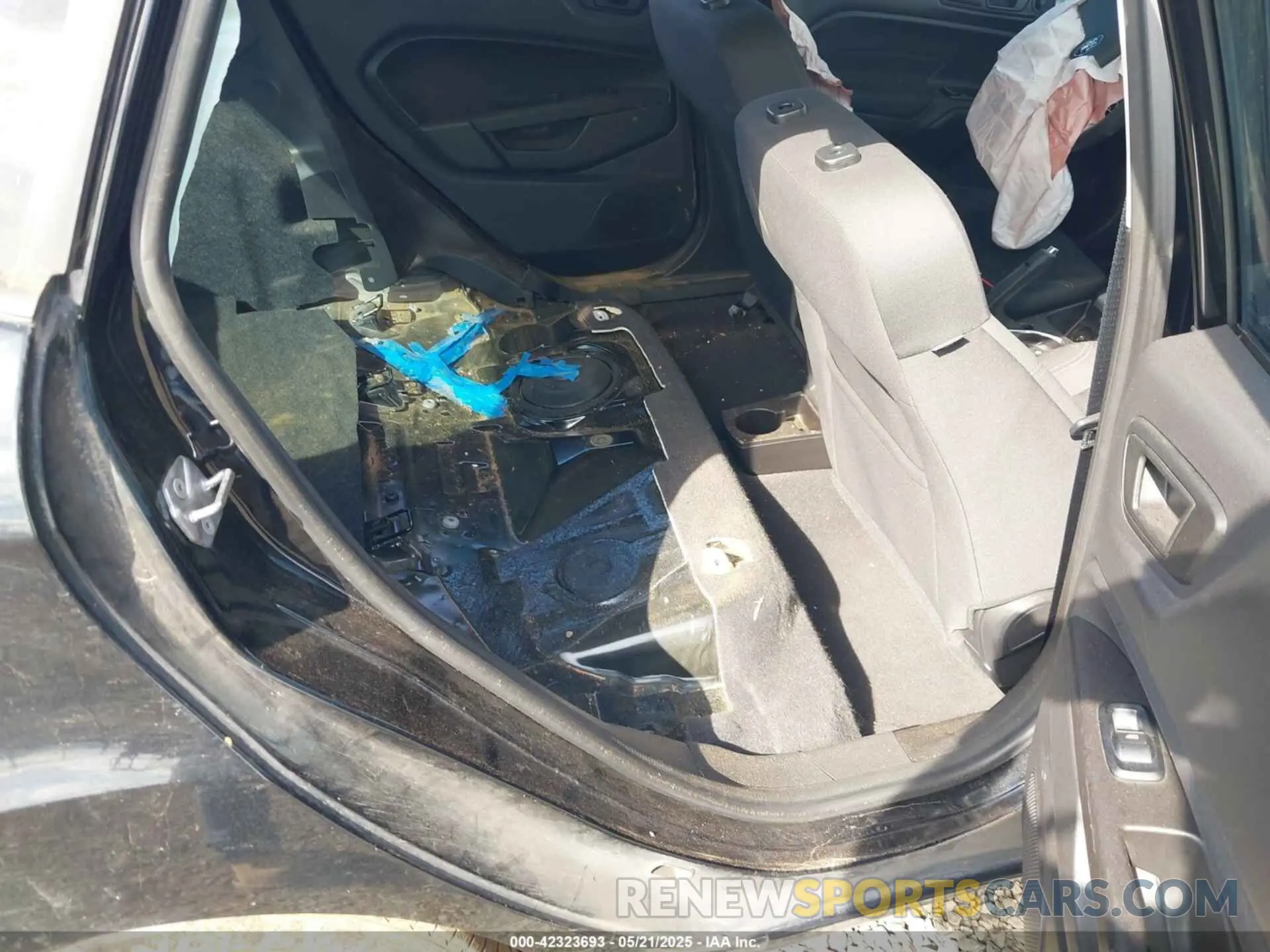 8 Фотография поврежденного автомобиля 3FADP4EJ8KM113559 FORD FIESTA 2019