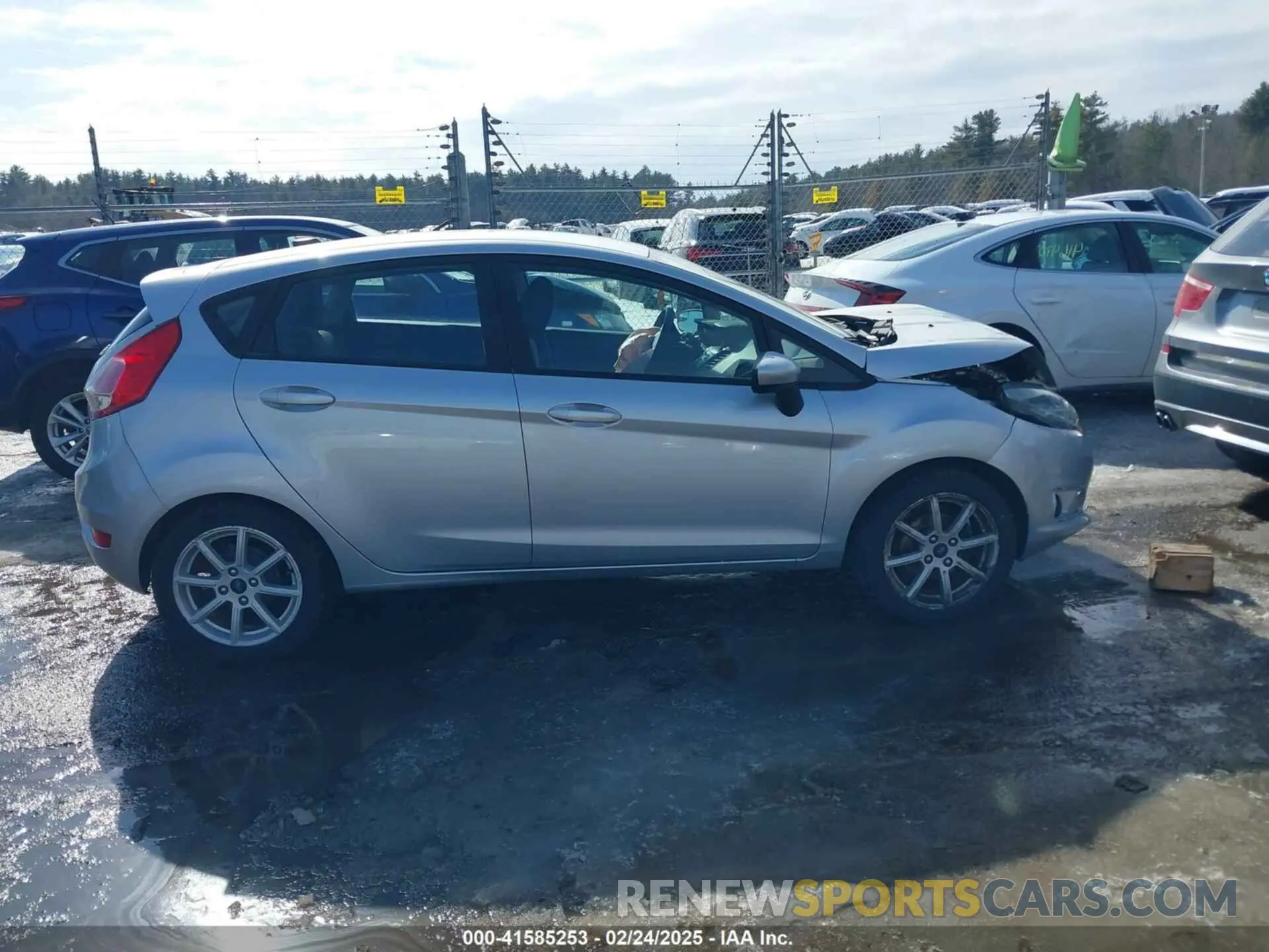 12 Photograph of a damaged car 3FADP4EJ8KM149929 FORD FIESTA 2019