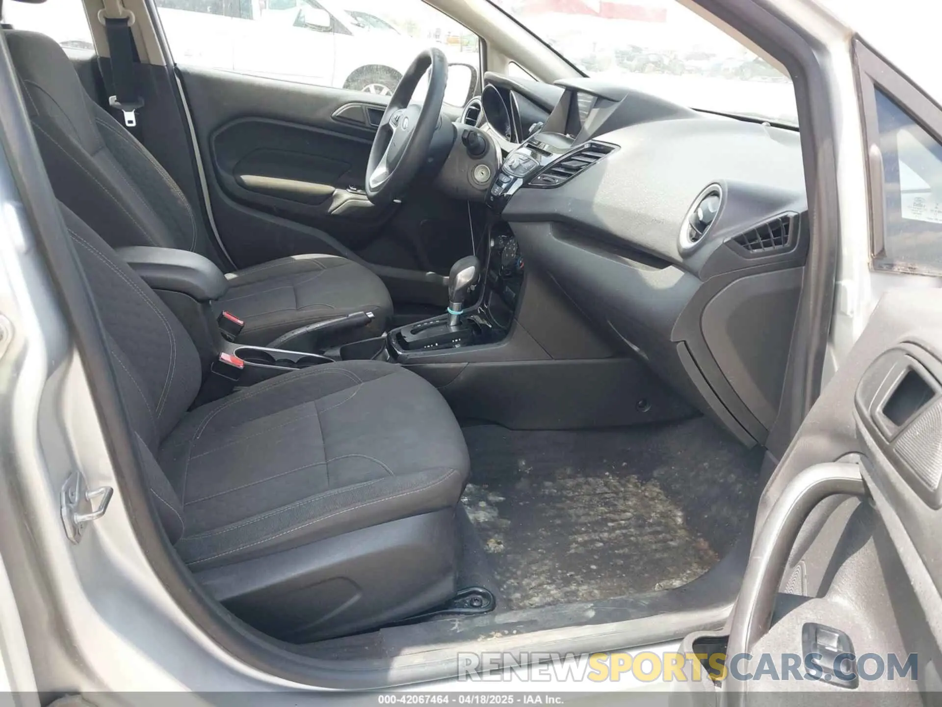 5 Photograph of a damaged car 3FADP4EJ9KM107124 FORD FIESTA 2019