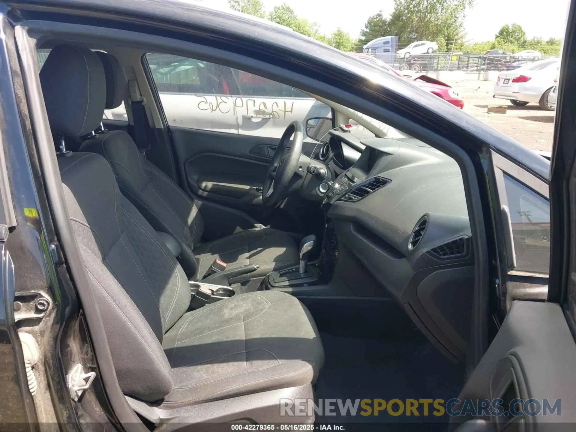 5 Photograph of a damaged car 3FADP4EJ9KM135957 FORD FIESTA 2019