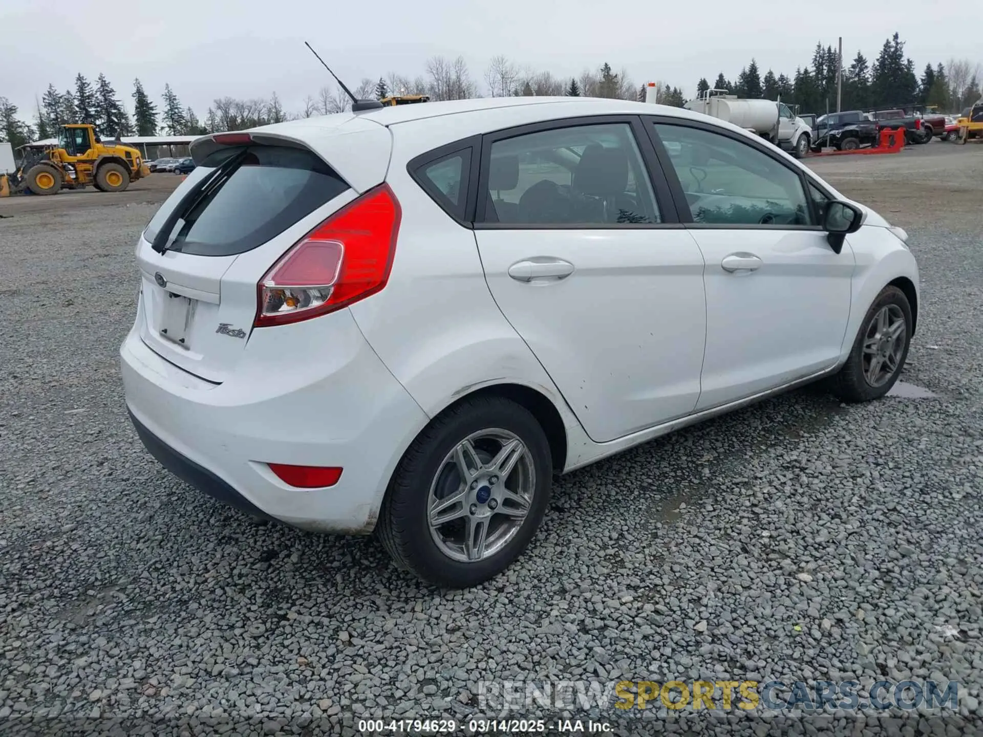 4 Photograph of a damaged car 3FADP4EJ9KM156808 FORD FIESTA 2019